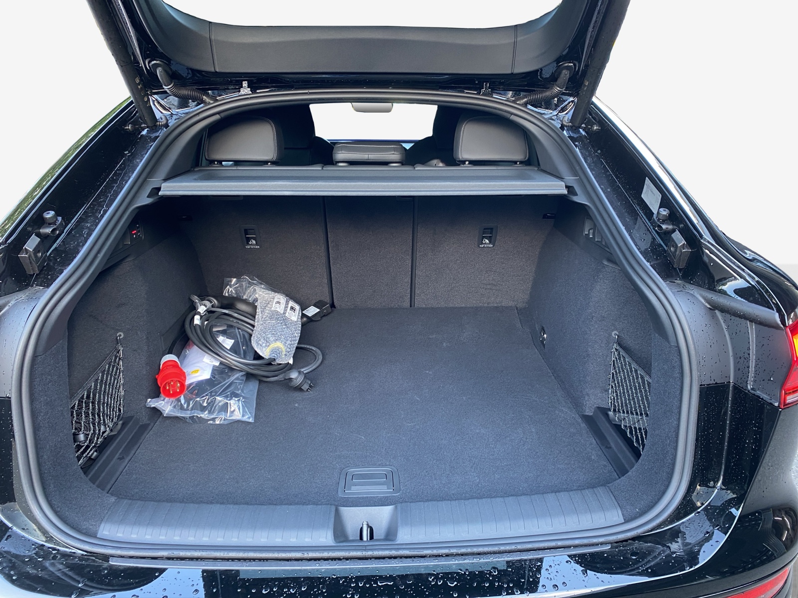 AUDI Q6 Sportback e-tron quattro-image-12