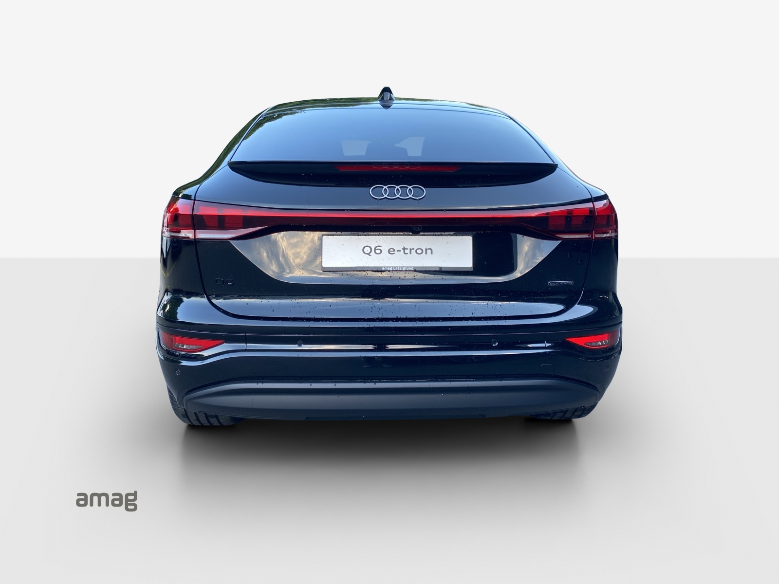 AUDI Q6 Sportback e-tron quattro-image-3