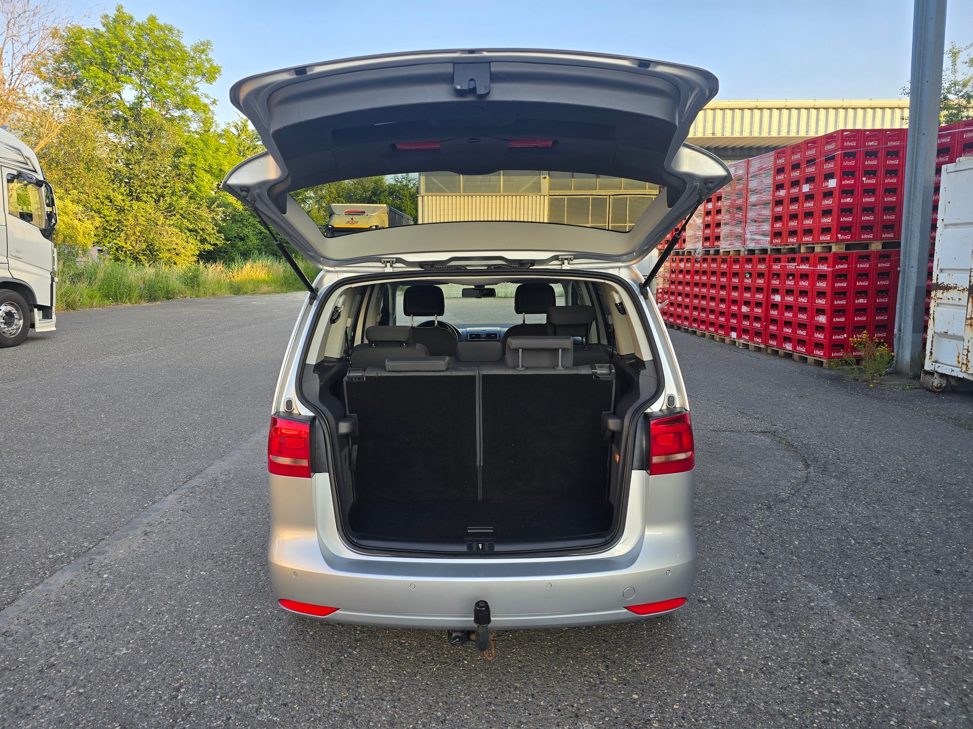 VW Touran 1.6 TDI Highline-image-6