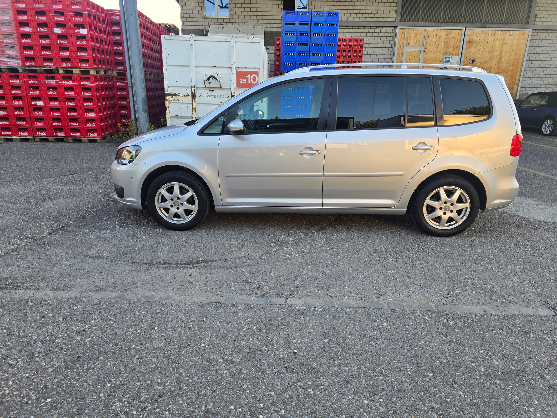 VW Touran 1.6 TDI Highline-image-8