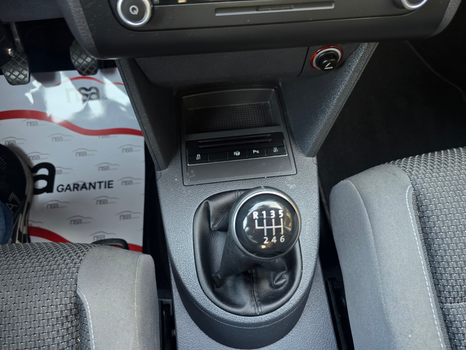 VW Touran 1.6 TDI Highline-image-19