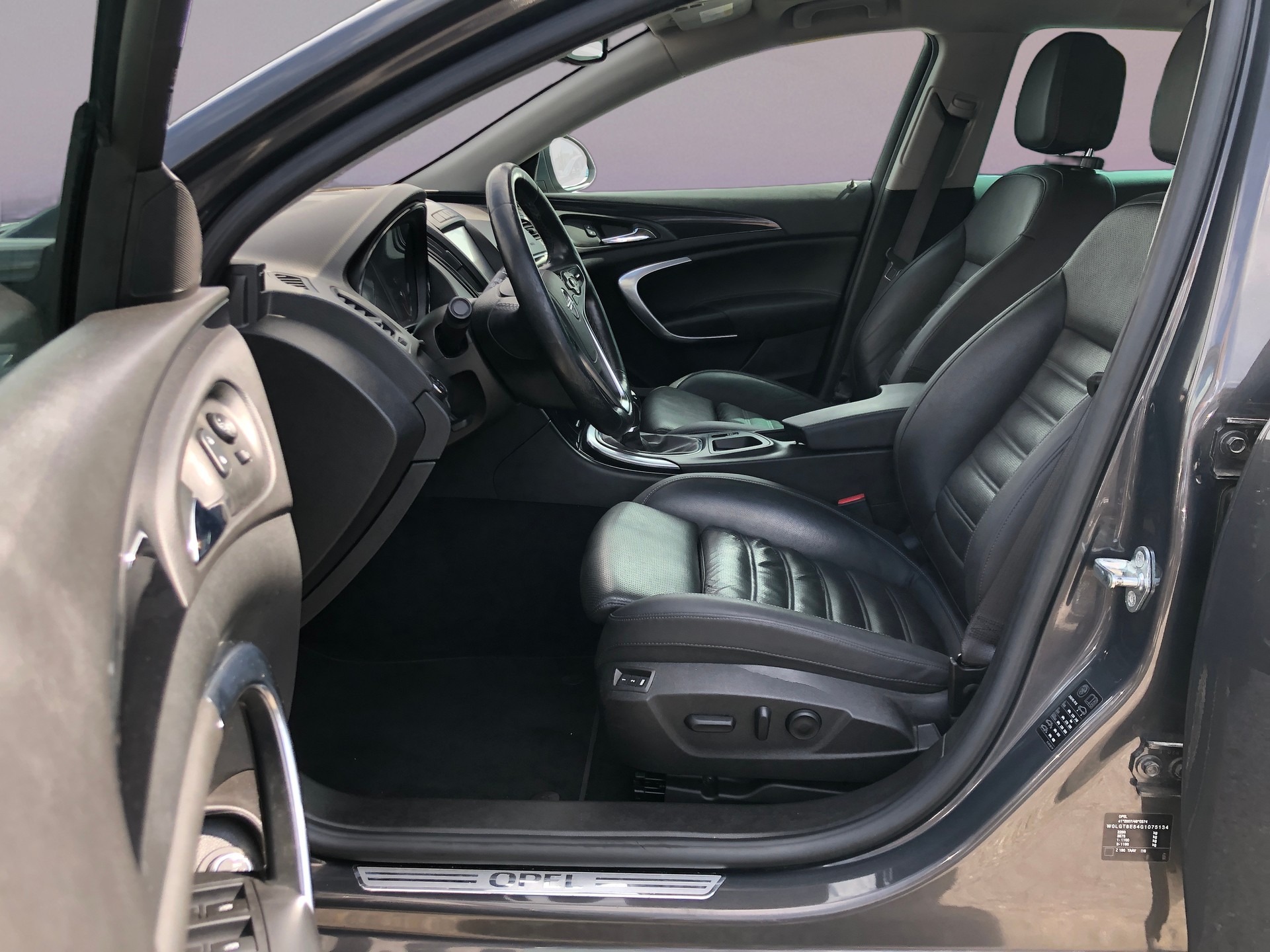 OPEL Insignia Sports Tourer 1.6 Turbo Cosmo-image-9