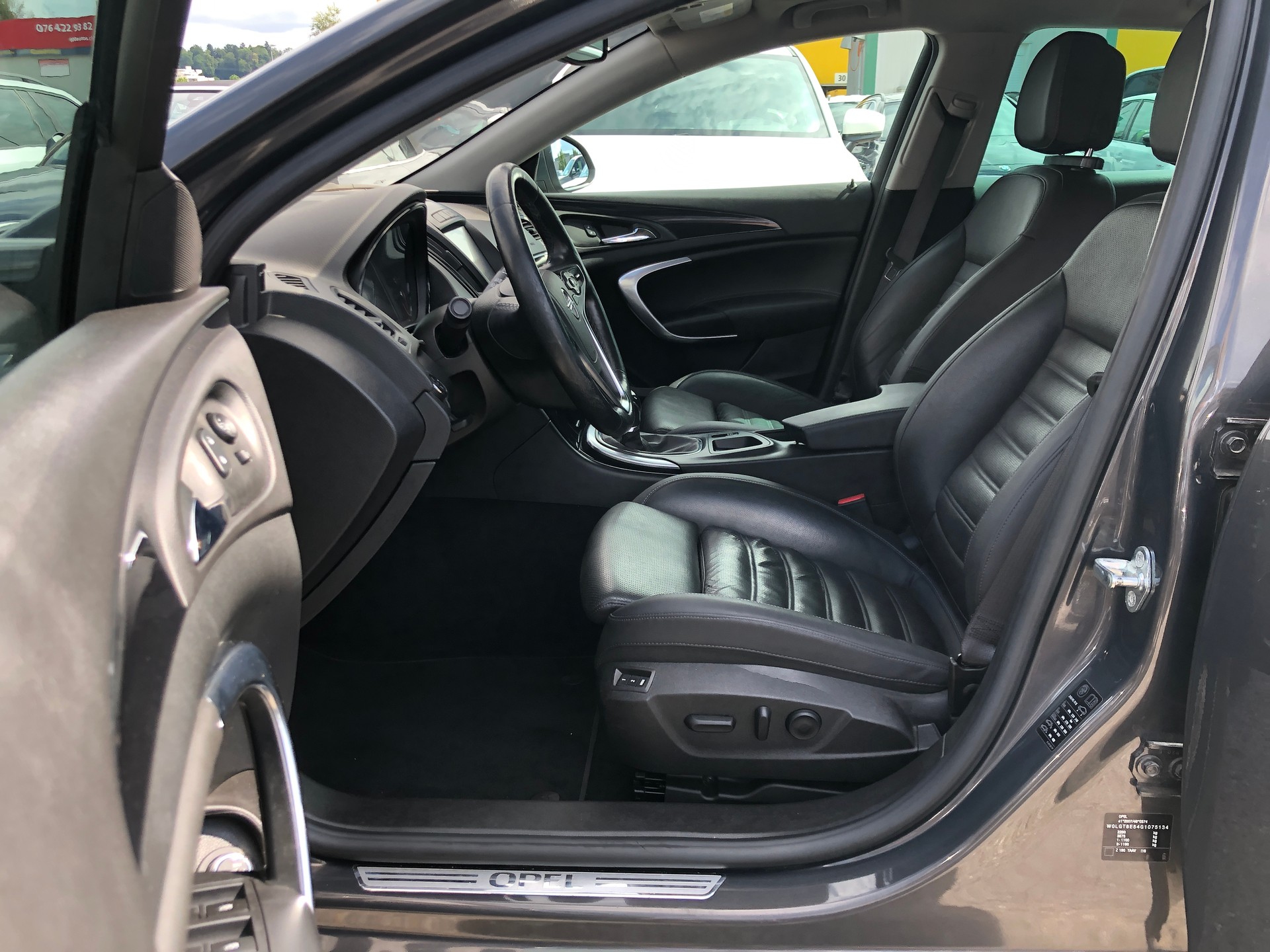 OPEL Insignia Sports Tourer 1.6 Turbo Cosmo-image-9
