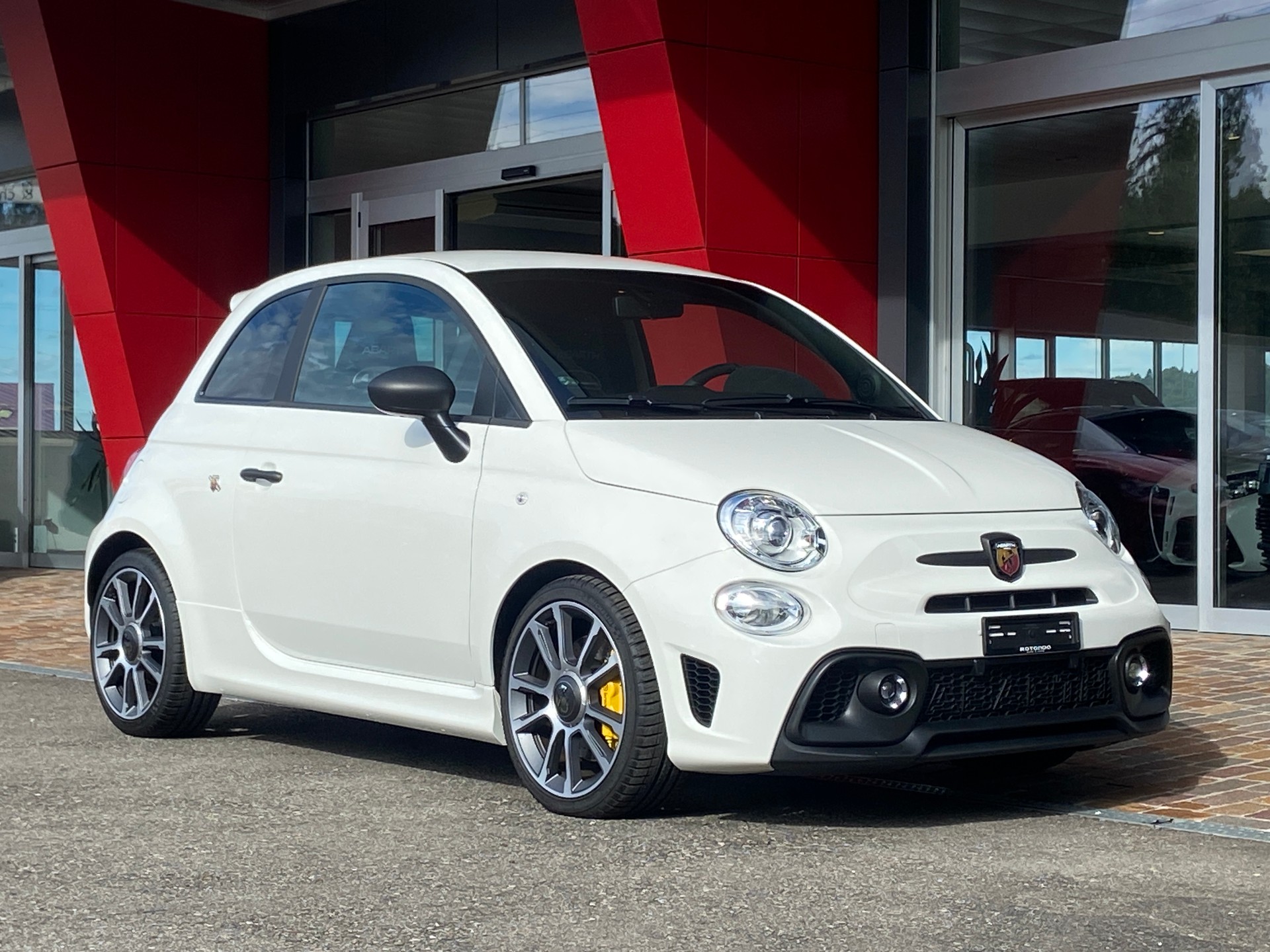 FIAT 695 1.4 16V Turbo Abarth Turismo-image-13