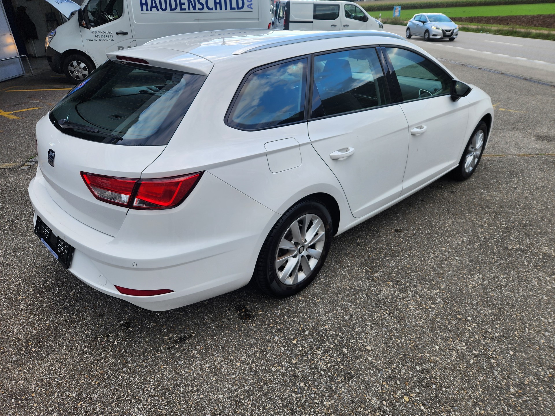 SEAT Leon ST 1.4 TGI Style DSG-image-2