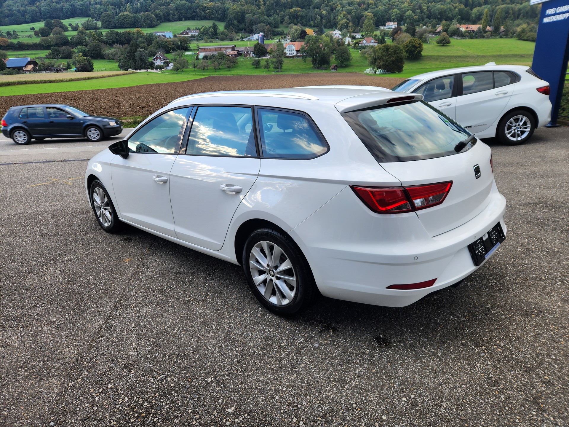 SEAT Leon ST 1.4 TGI Style DSG-image-1