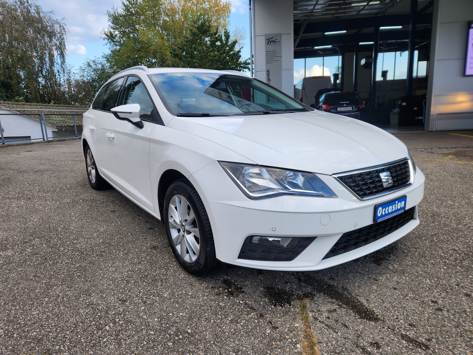 SEAT Leon ST 1.4 TGI Style DSG-image-3