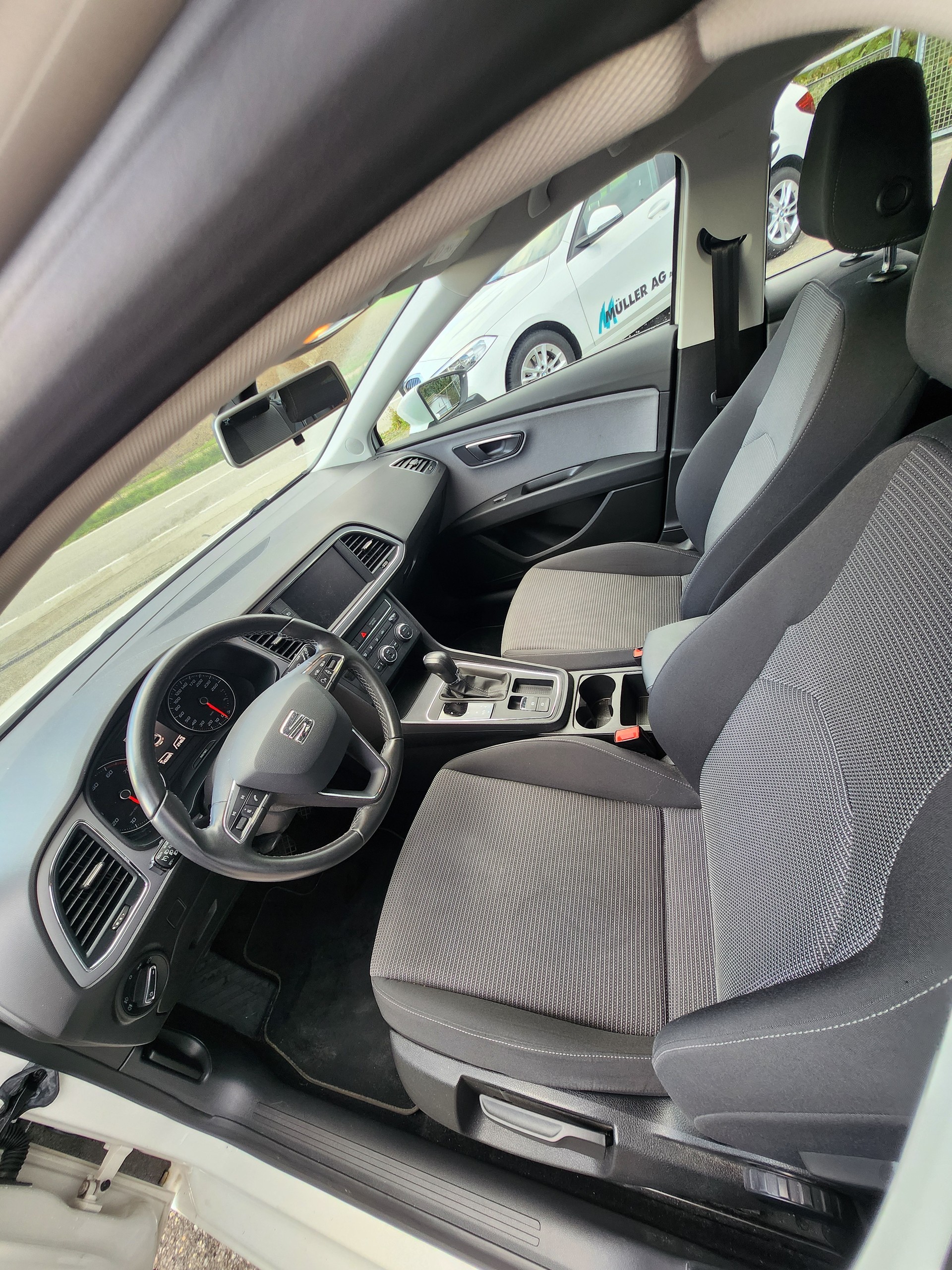 SEAT Leon ST 1.4 TGI Style DSG-image-5