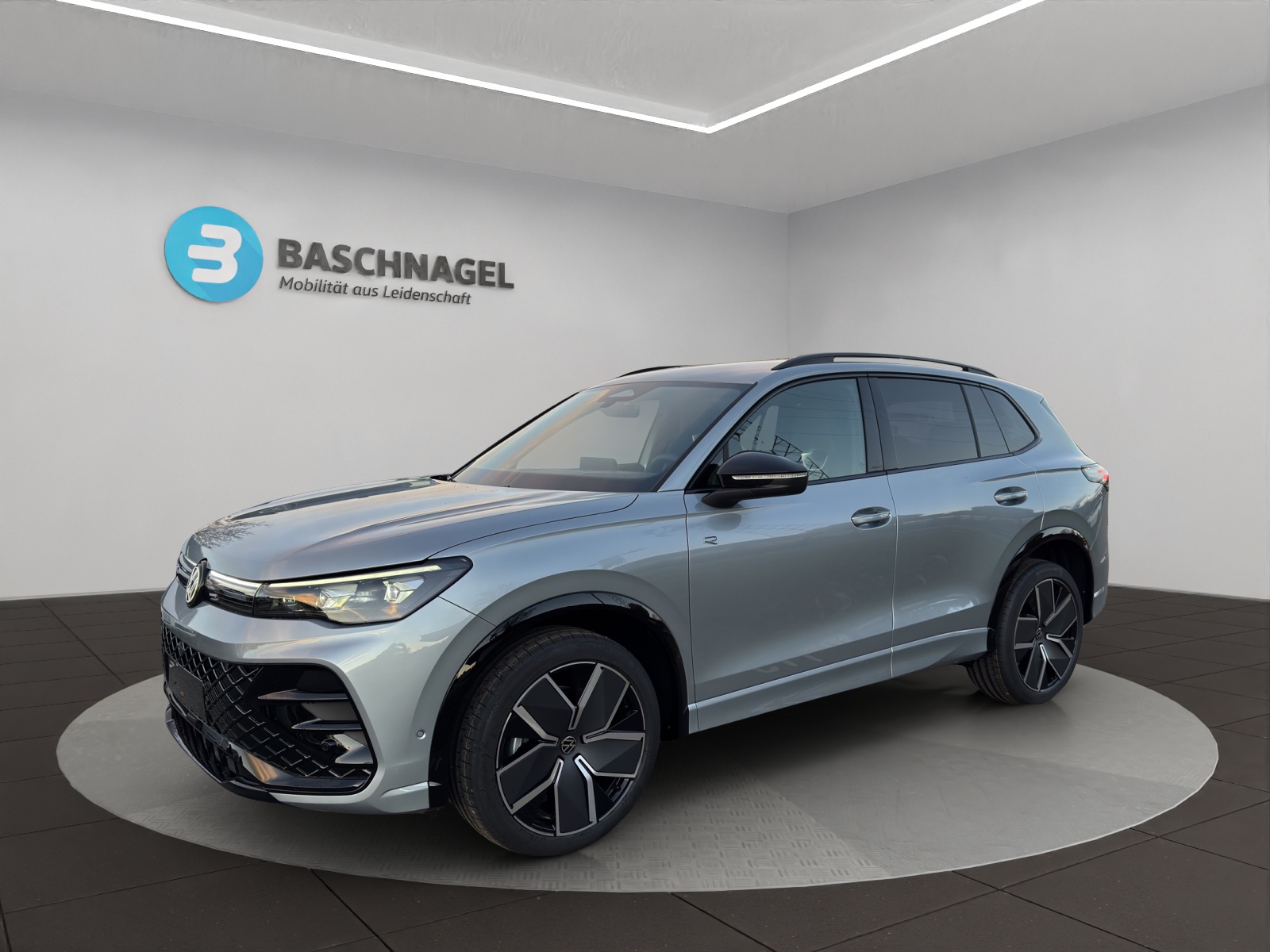 VW Tiguan 2.0 TSI DSG R-Line 4Motion-image-0