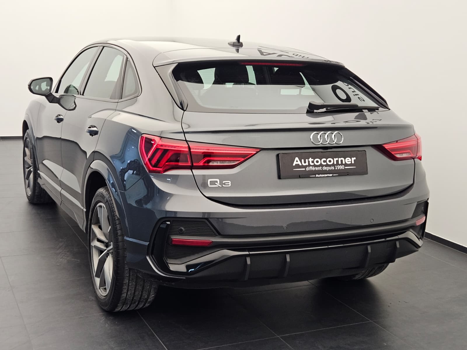 AUDI Q3 Sportback 35 TFSI S line Attraction S-tronic-image-8