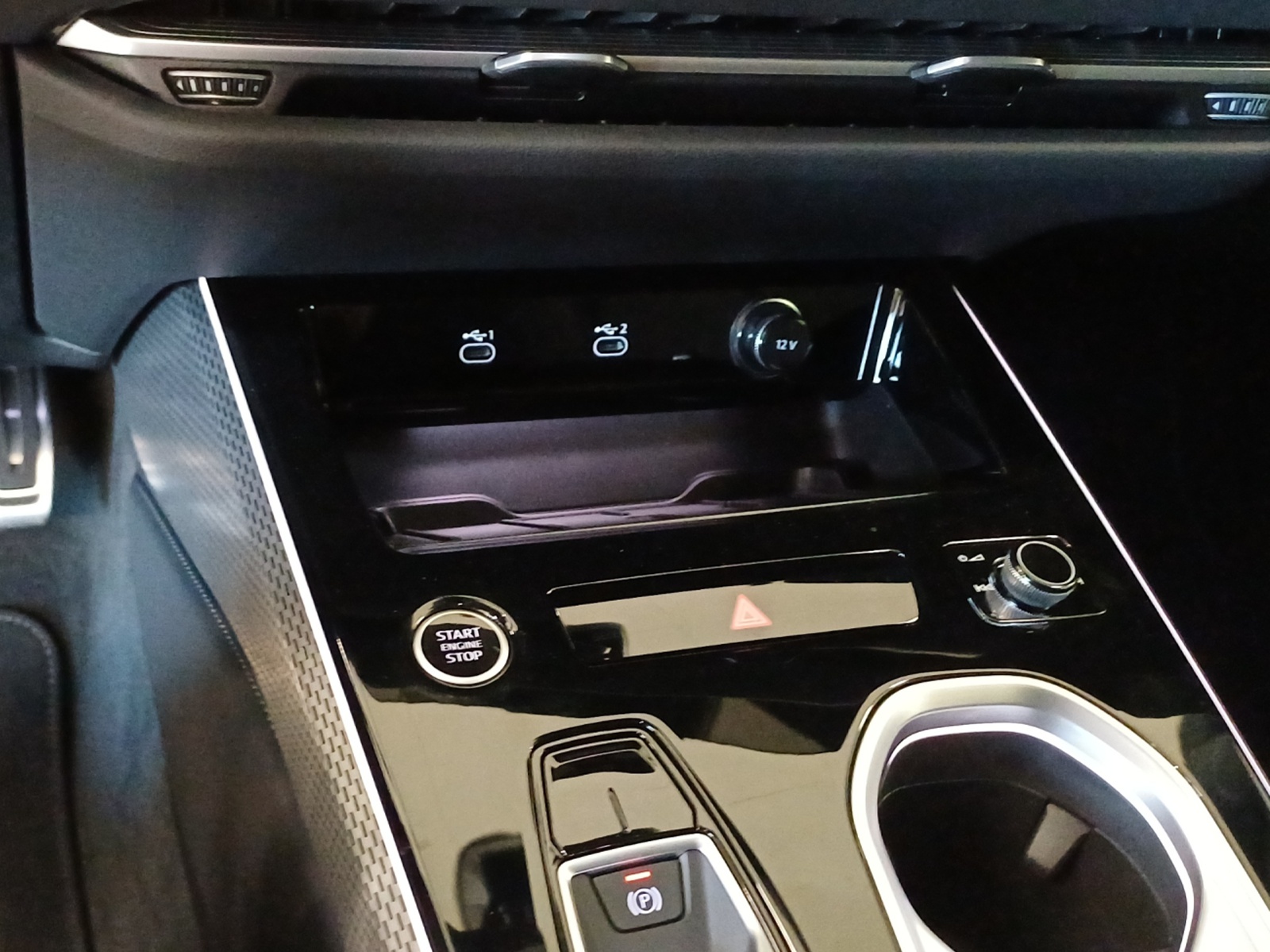 AUDI A6 Avant TFSI quattro 270 kW S tronic-image-10
