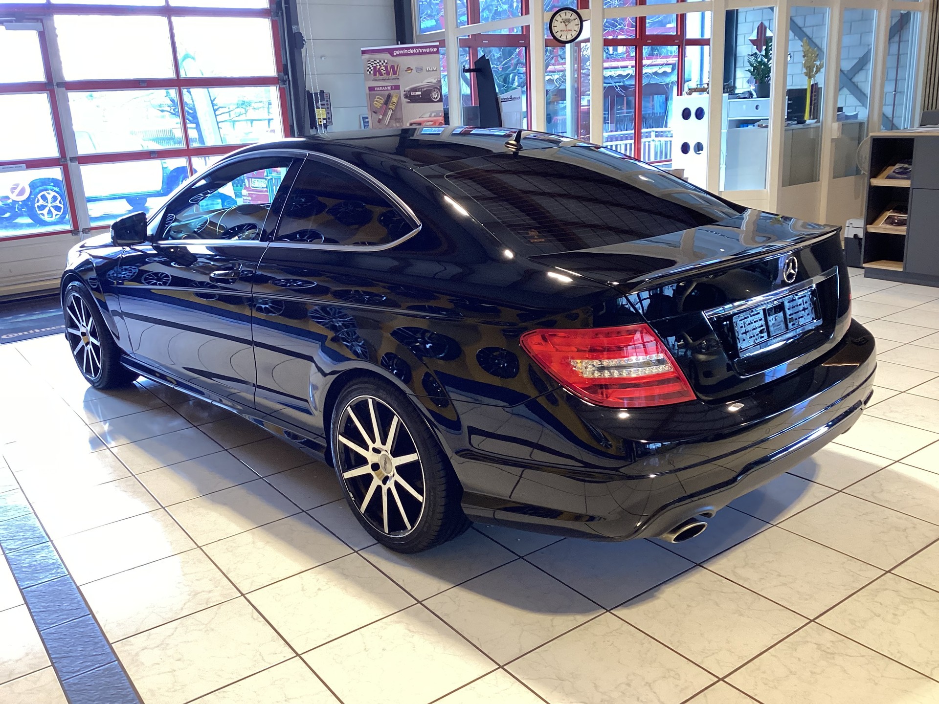 MERCEDES-BENZ C 180 Coupé !Frisch ab Service! Neue Bremsen vorne!-image-5