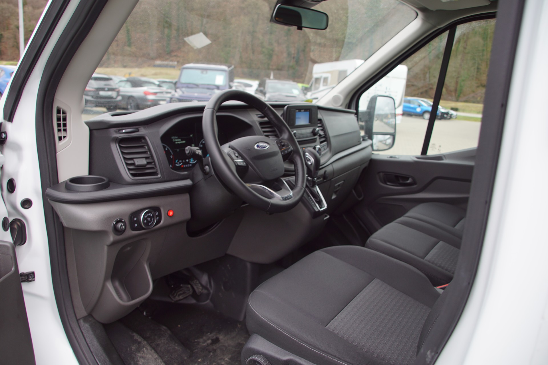 FORD Transit 350 L4 Trend 2.0 TDCi FWD Koffer mit Hebebühne-image-10