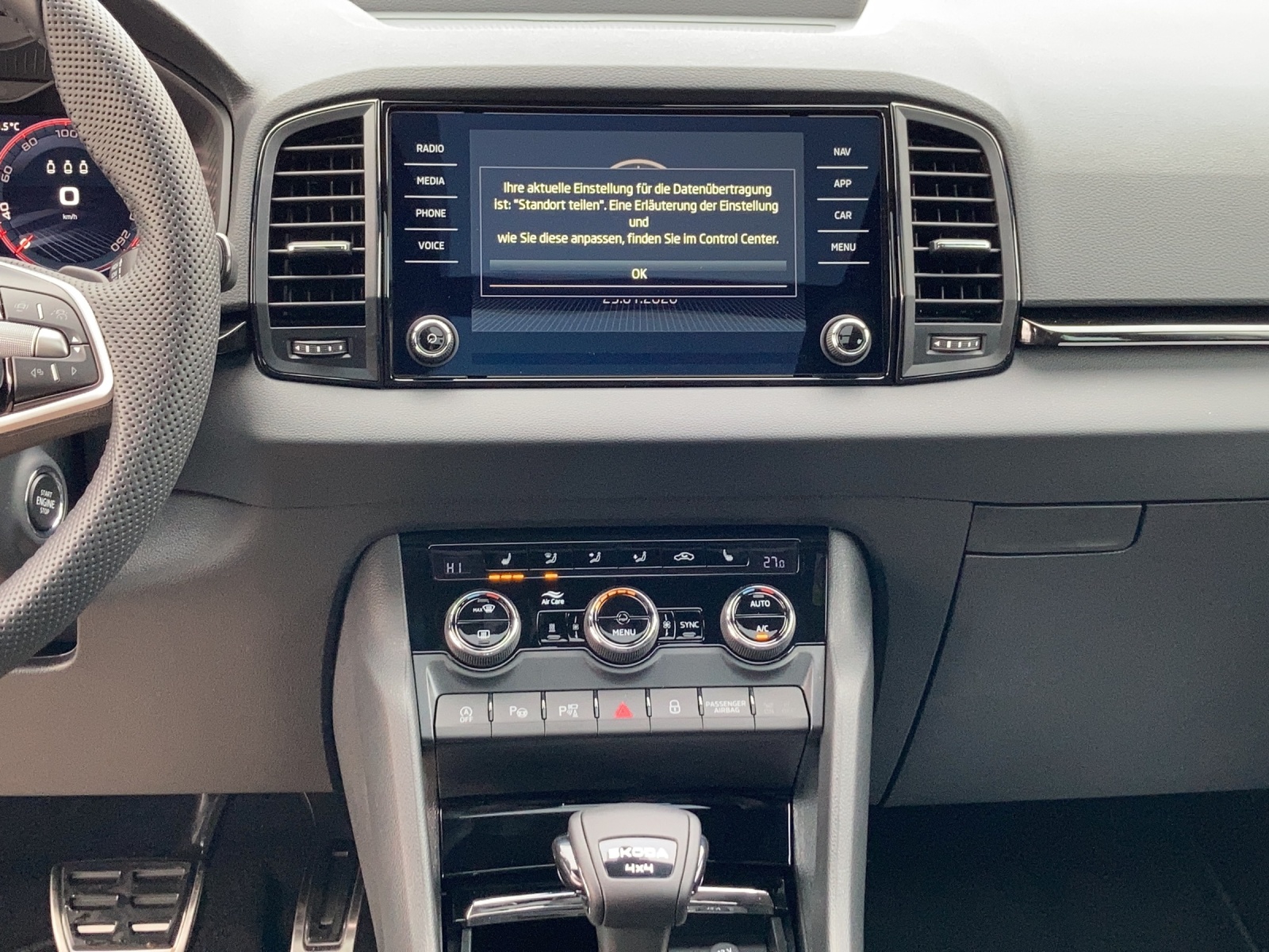 SKODA Karoq 2.0 TSI SportLine 4x4 DSG-image-10