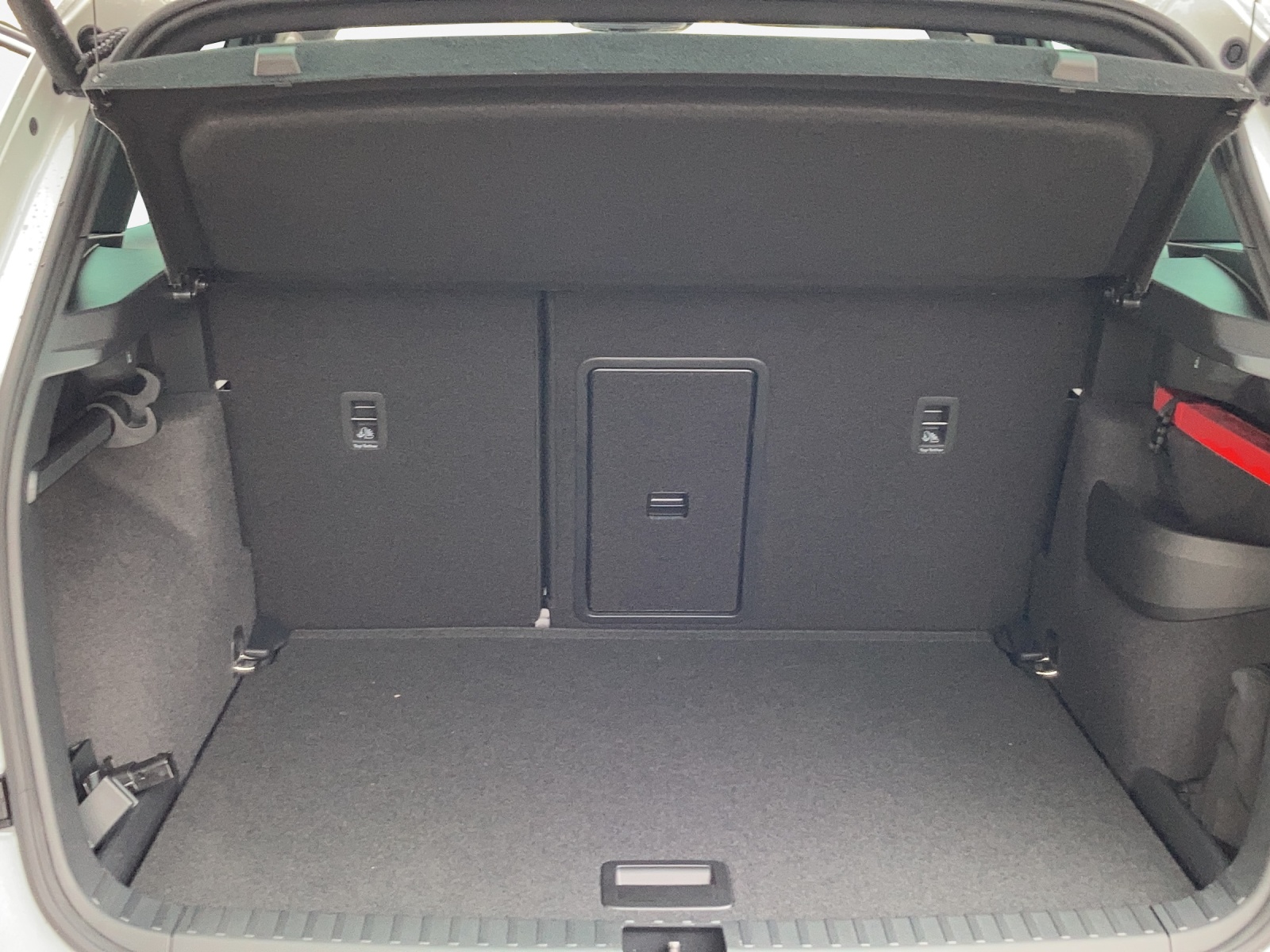 SKODA Karoq 2.0 TSI SportLine 4x4 DSG-image-12