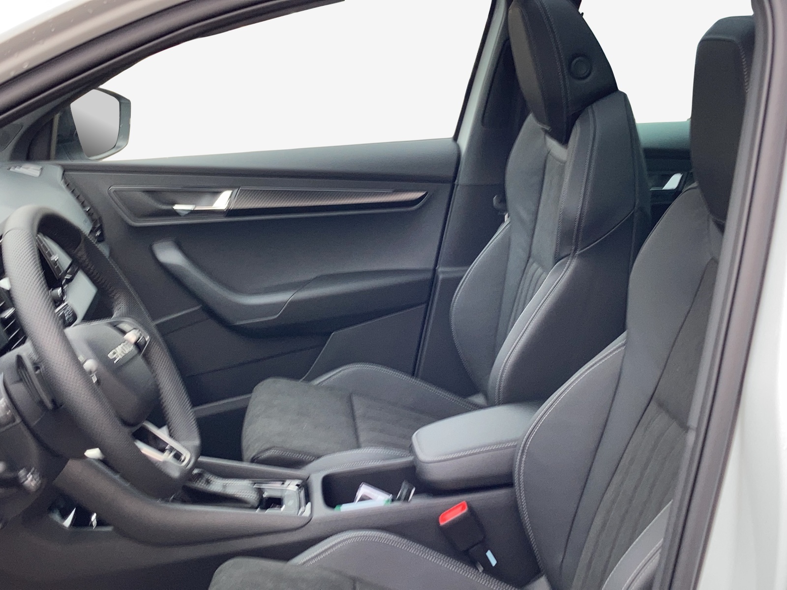 SKODA Karoq 2.0 TSI SportLine 4x4 DSG-image-7