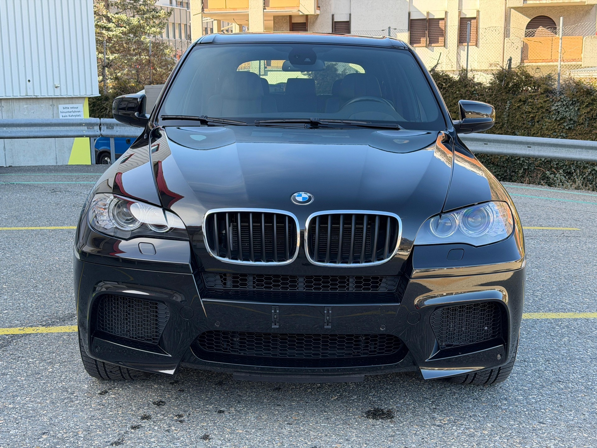 BMW X5M-image-2