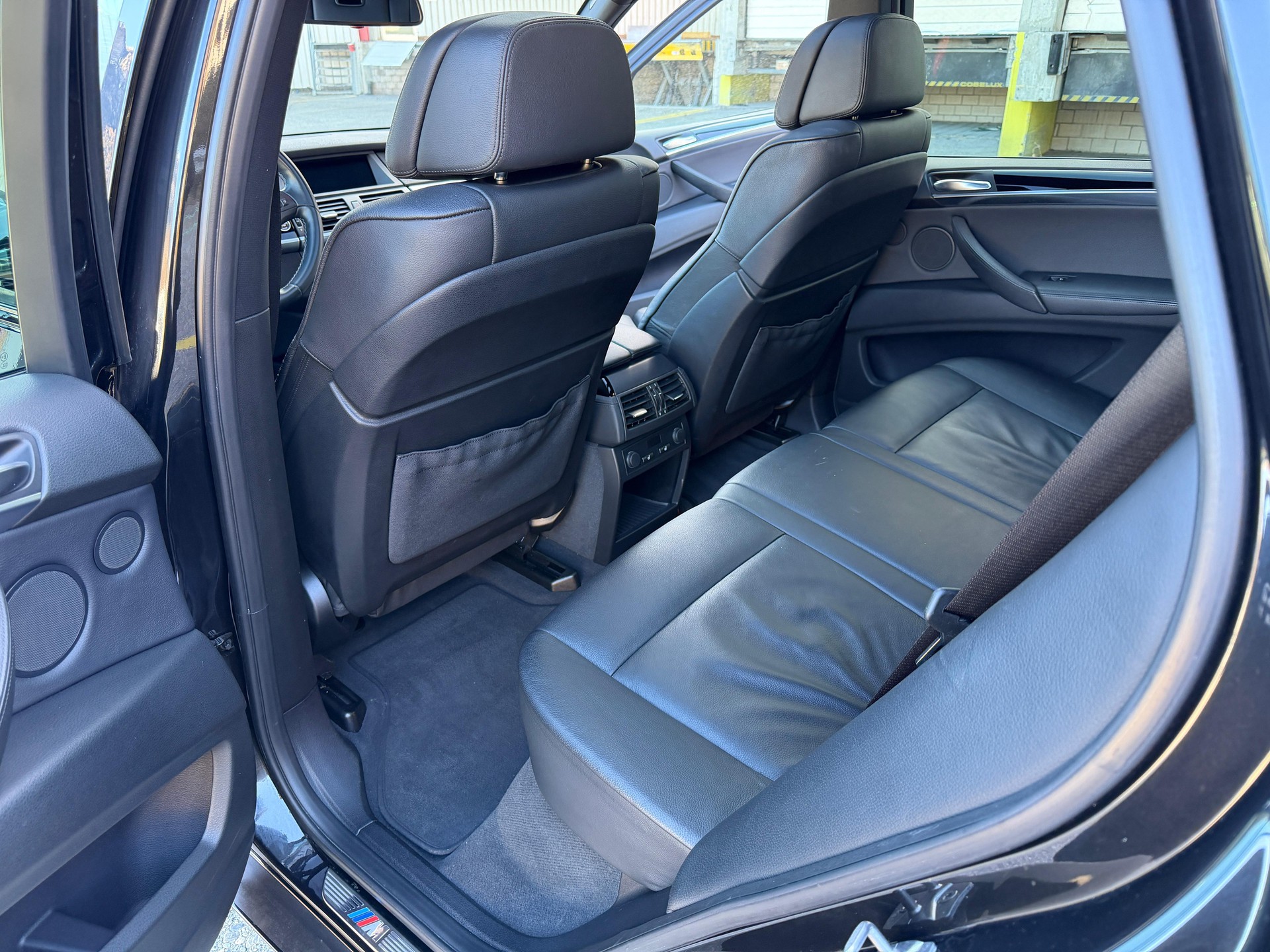 BMW X5M-image-9