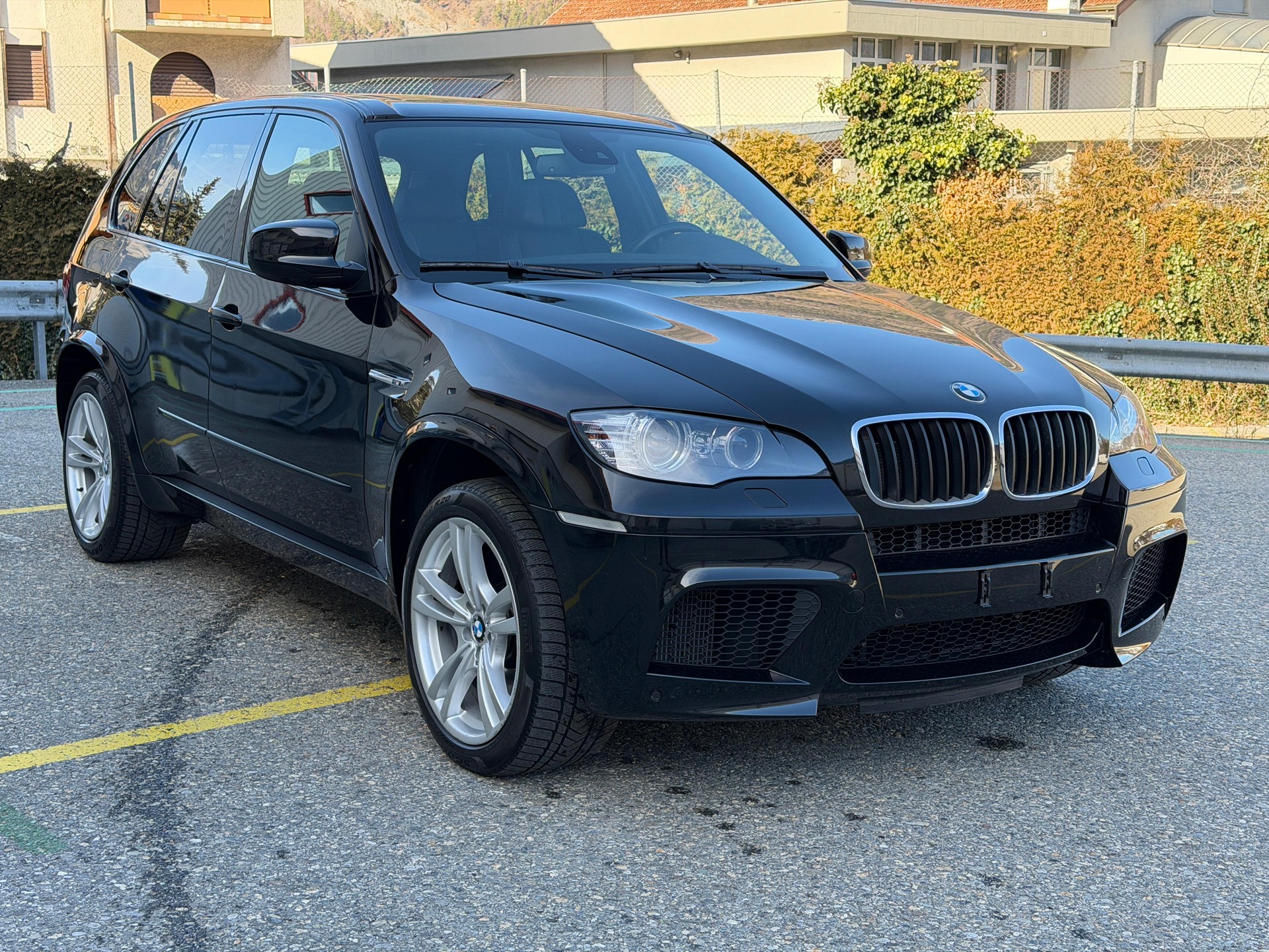 BMW X5M-image-1