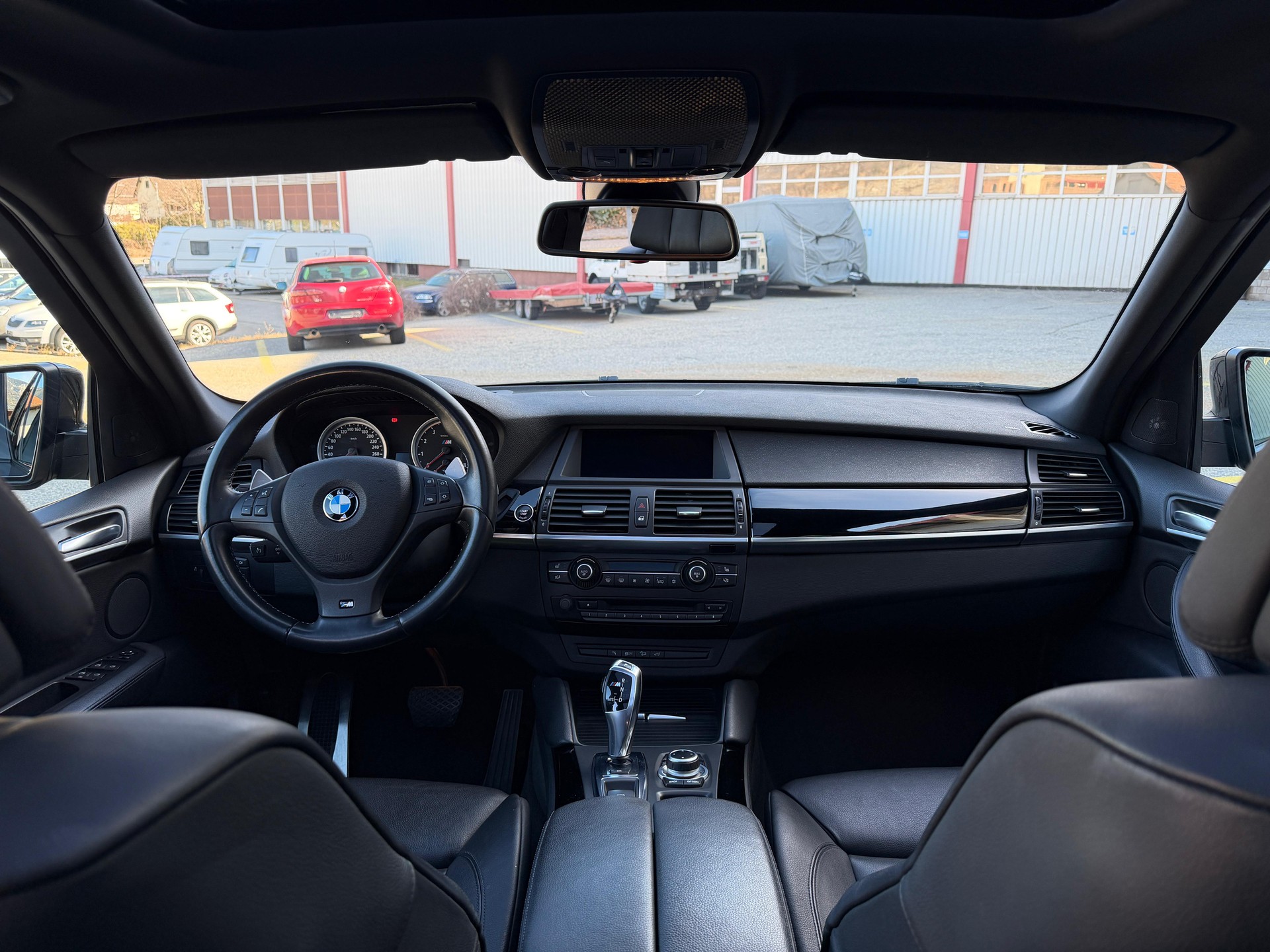 BMW X5M-image-7