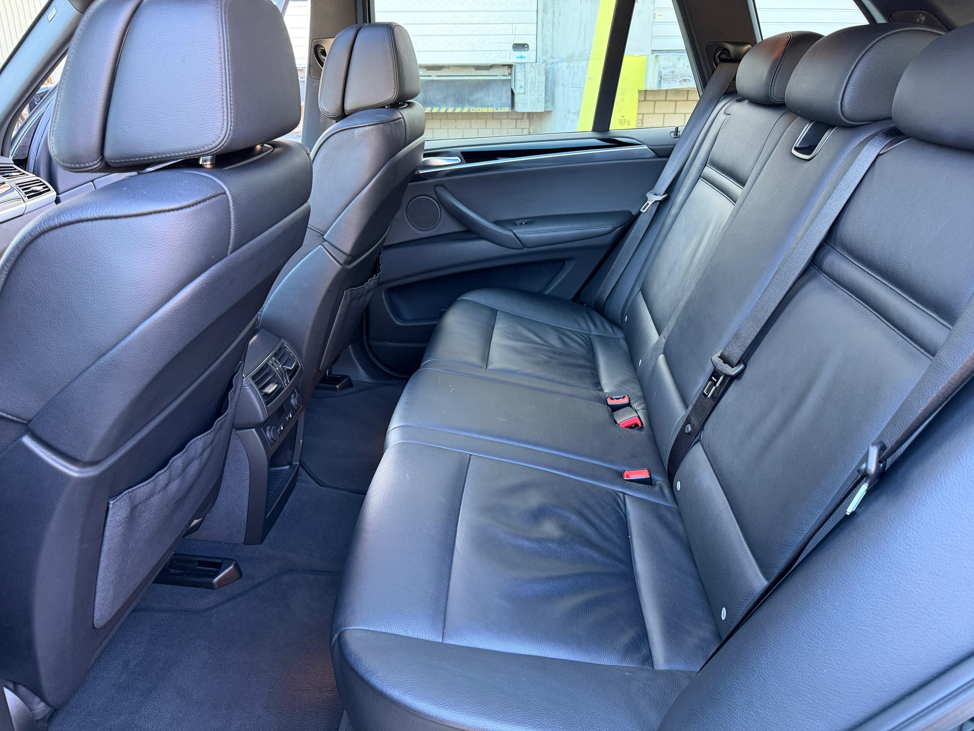 BMW X5M-image-10