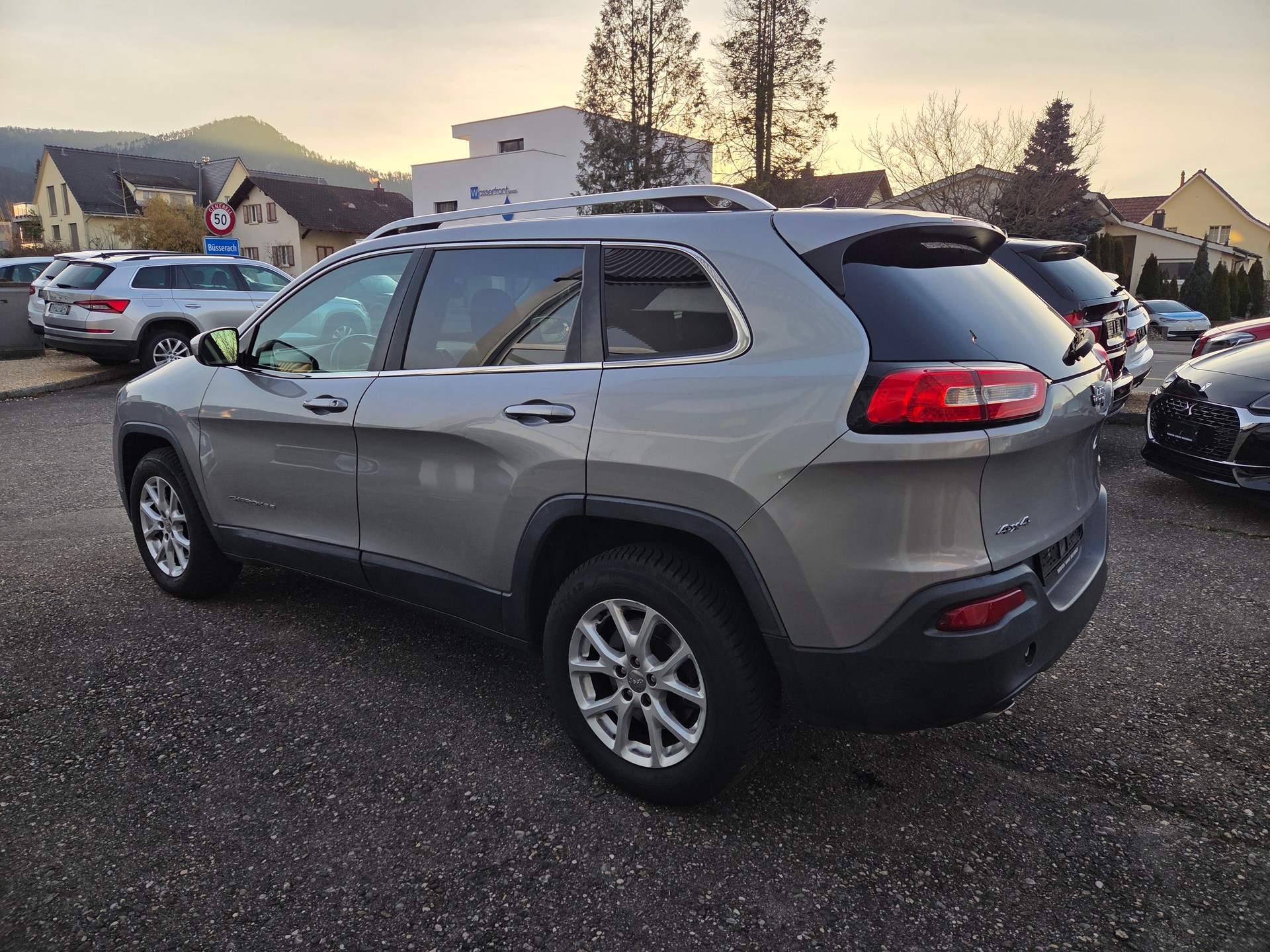JEEP Cherokee 3.2 Limited AWD 9ATX-image-4