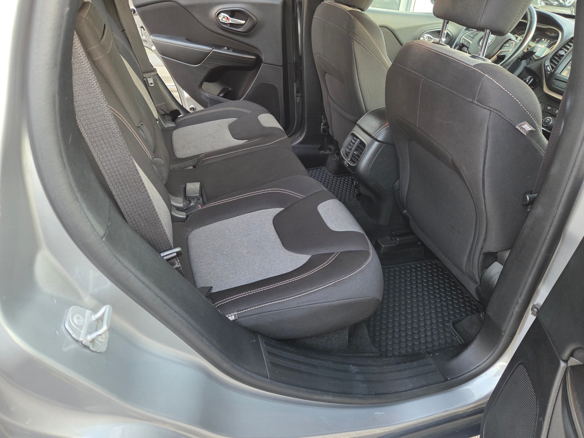 JEEP Cherokee 3.2 Limited AWD 9ATX-image-12