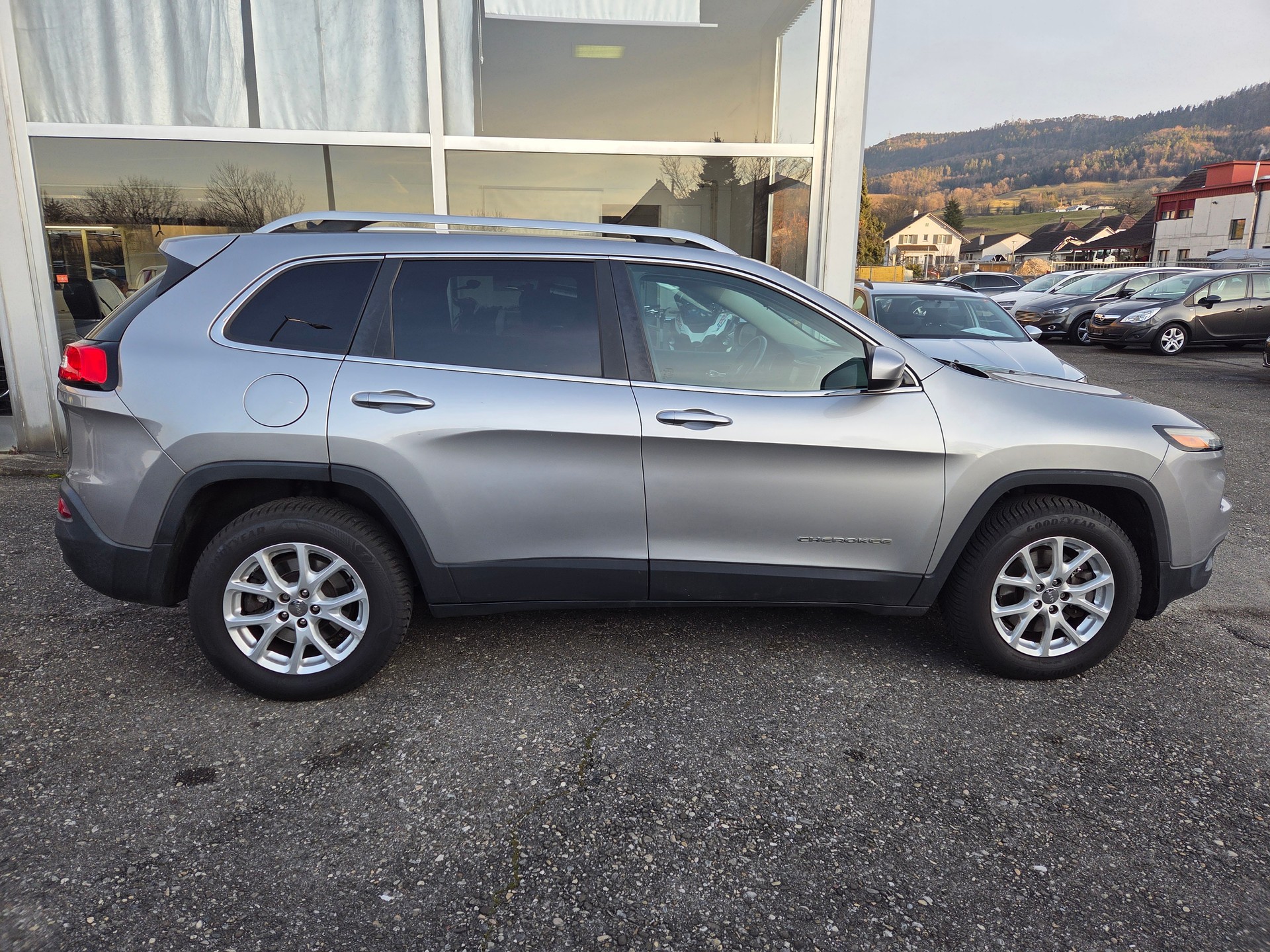 JEEP Cherokee 3.2 Limited AWD 9ATX-image-8