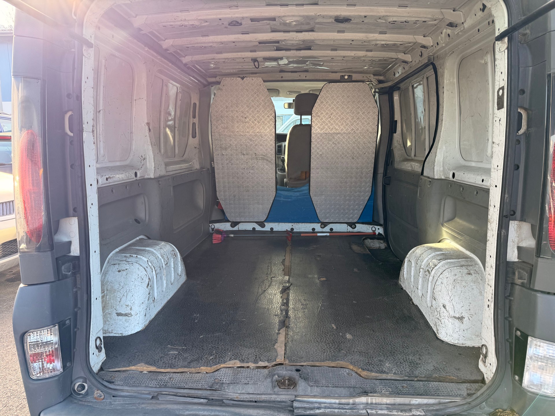 OPEL Vivaro 1.9 CDTI 2.7t-image-4