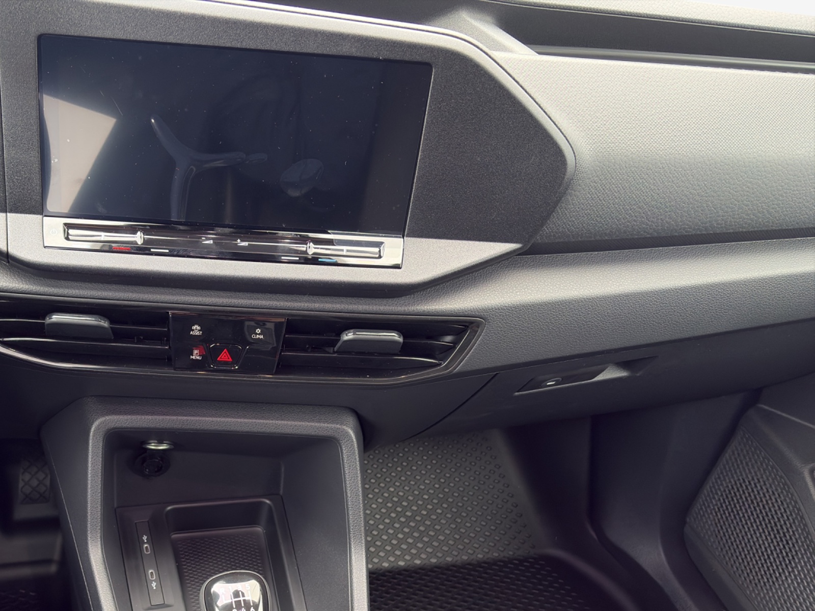 VW Caddy Cargo 2.0TDI Maxi 4Motion-image-10
