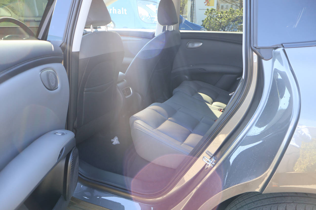 MG IM6 100 kWh Performance 4WD-image-12