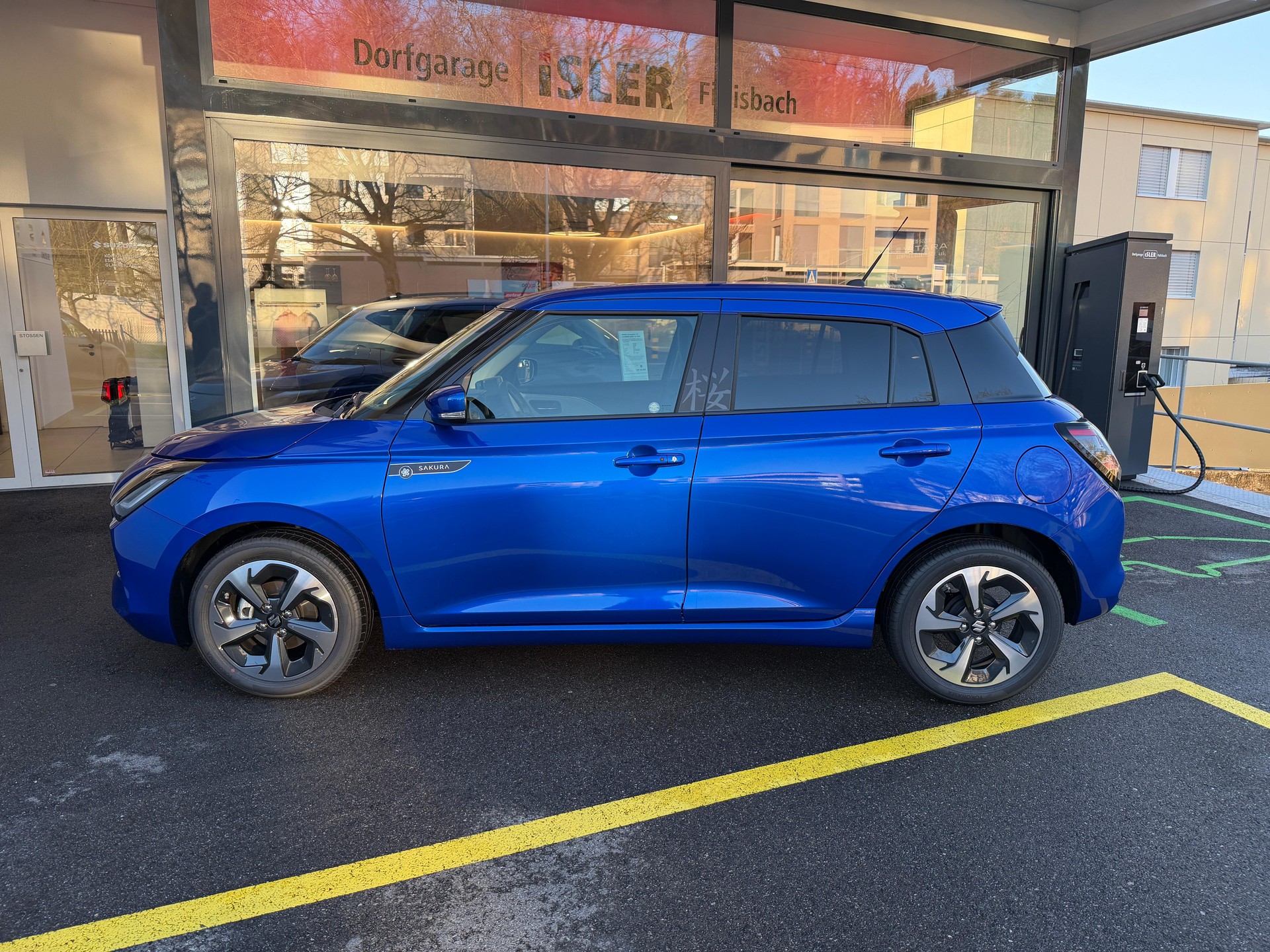 SUZUKI Swift 1.2 Sakura Top Hybrid-image-4