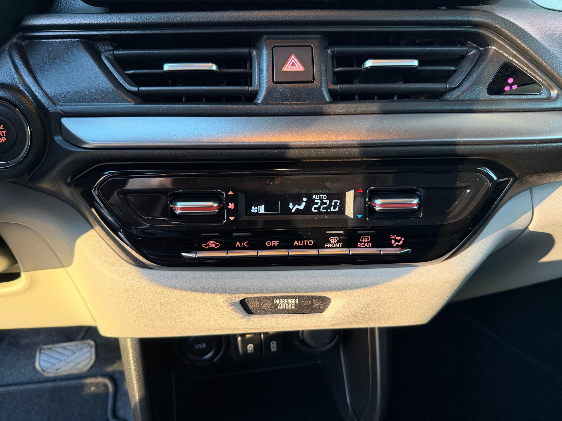 SUZUKI Swift 1.2 Sakura Top Hybrid-image-14