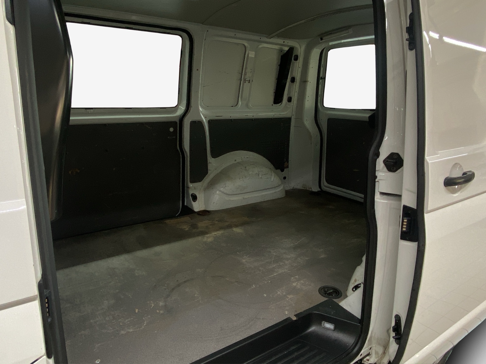 VW T6.1 2.0 TDI-image-11