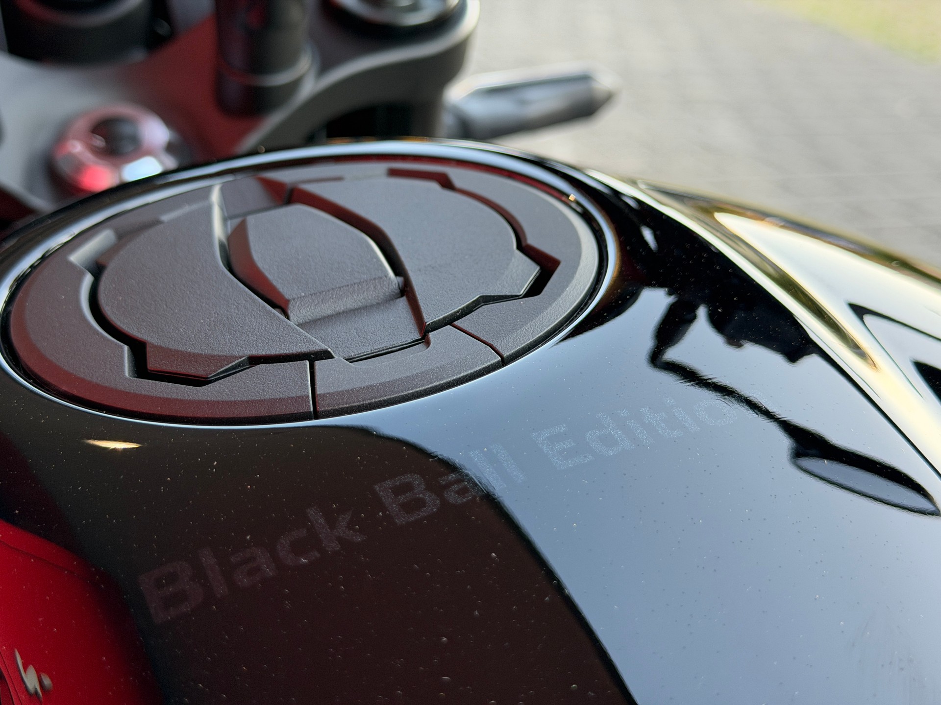 KAWASAKI Z 900 RS Black Ball Edition-image-6