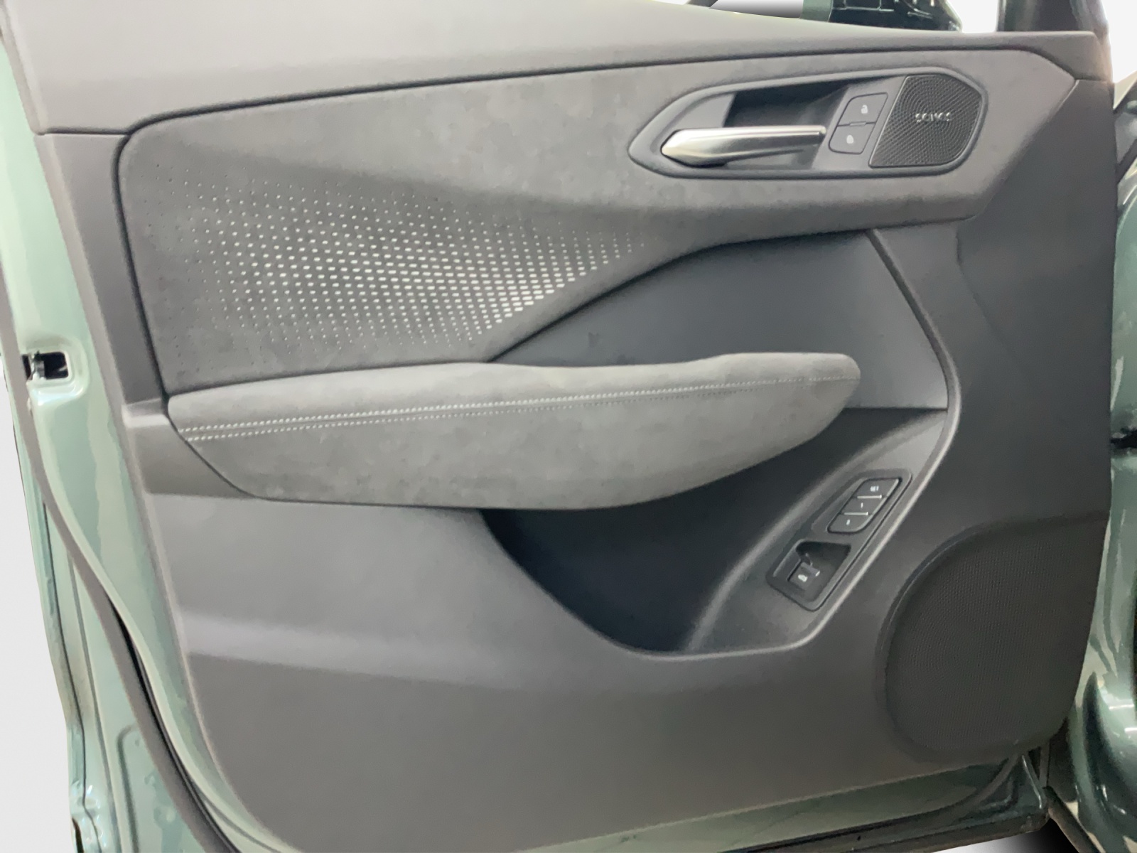 AUDI Q3 SUV 110 kW TFSI S tronic-image-14