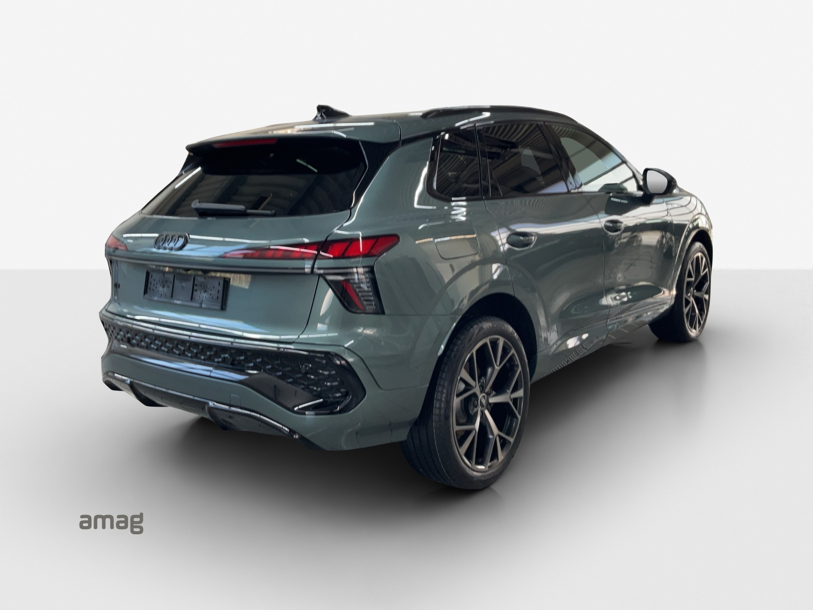 AUDI Q3 SUV 110 kW TFSI S tronic-image-4