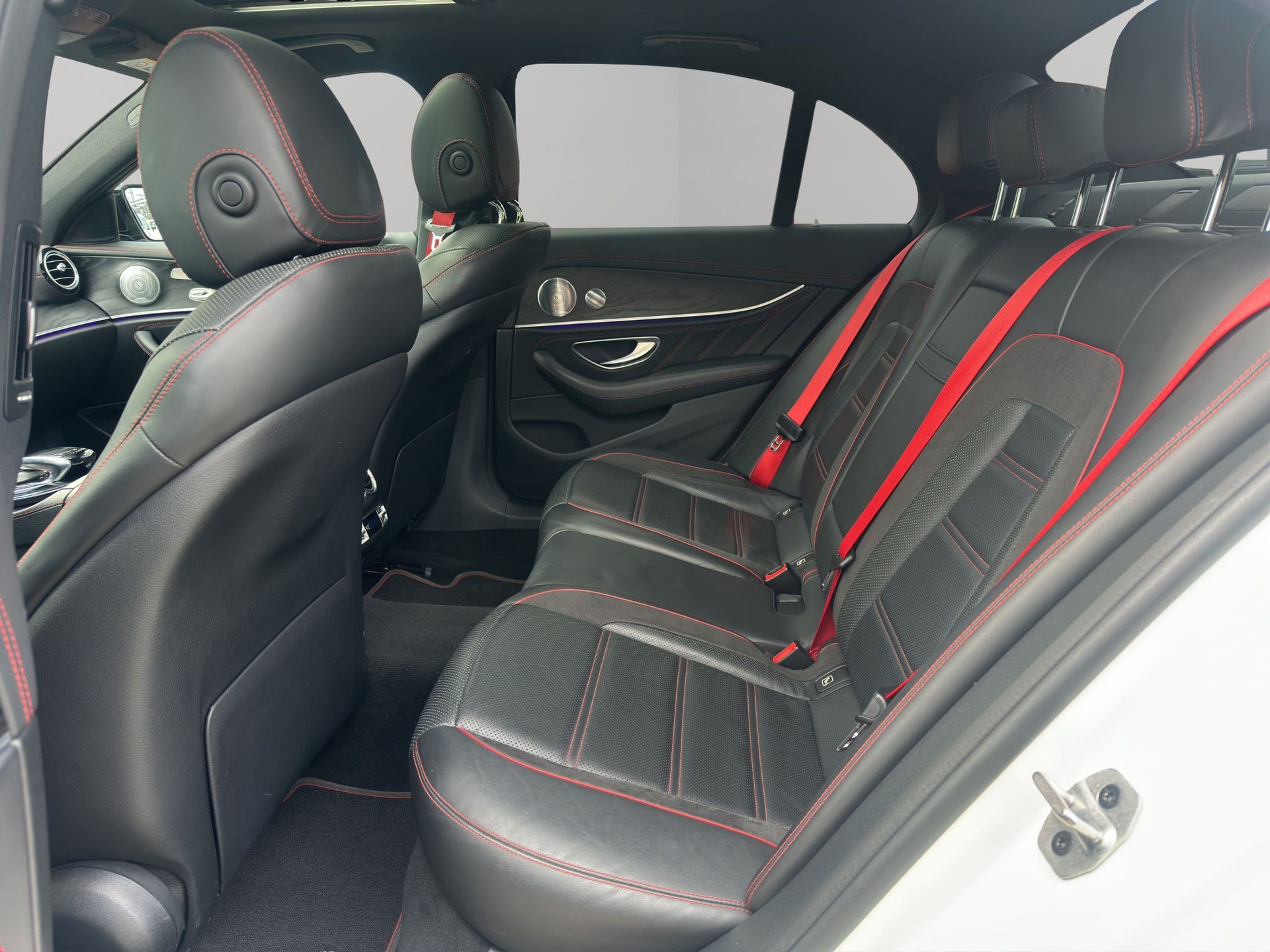 MERCEDES-BENZ E 53 AMG 4Matic+ Speedshift MCT-image-12