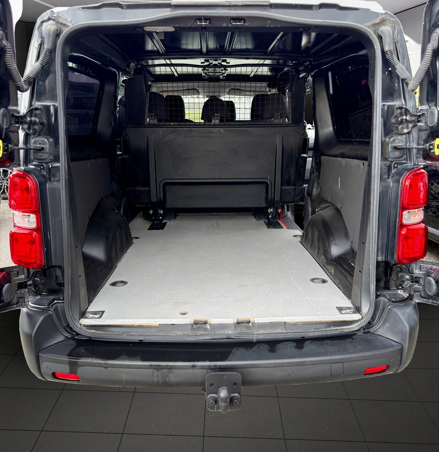 CITROEN Jumpy 2.0 BlueHDi XL Swiss Edition 6 Plätze, 145PS, Navigation, Rückfahrtkamera, AHK 2.5 T-image-9