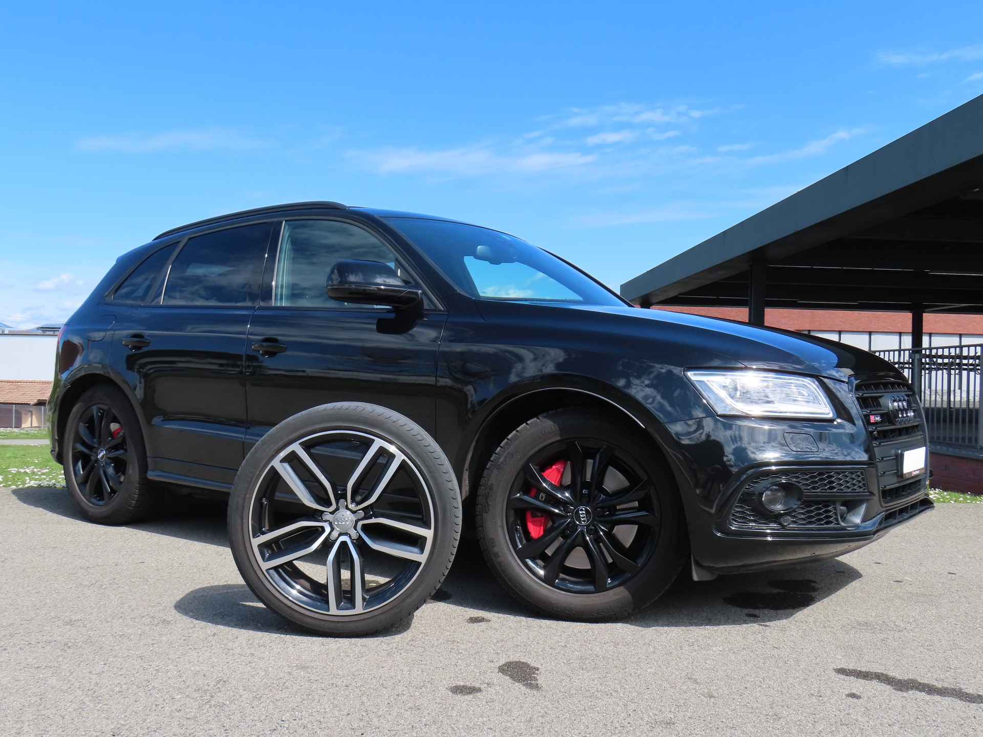 AUDI SQ5 3.0 TDI plus quattro tiptronic All Black(CH)-image-1