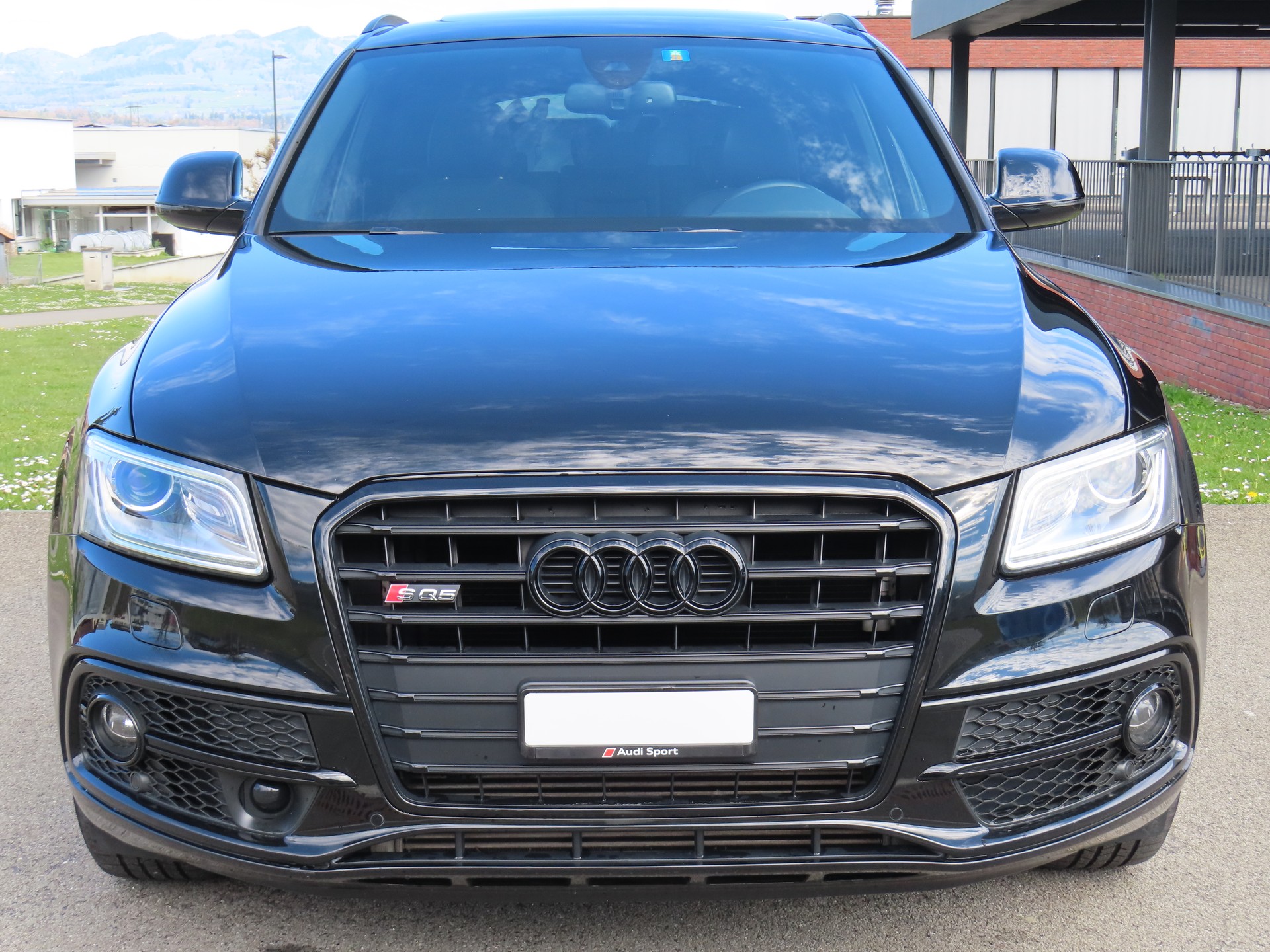 AUDI SQ5 3.0 TDI plus quattro tiptronic All Black(CH)-image-2