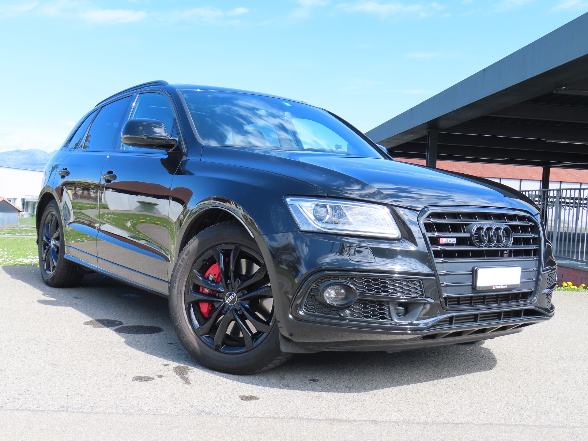 AUDI SQ5 3.0 TDI plus quattro tiptronic All Black(CH)