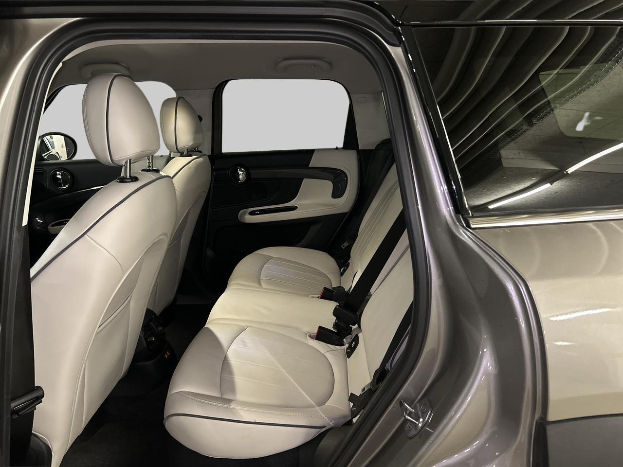 MINI Countryman Cooper SE ALL4-image-21