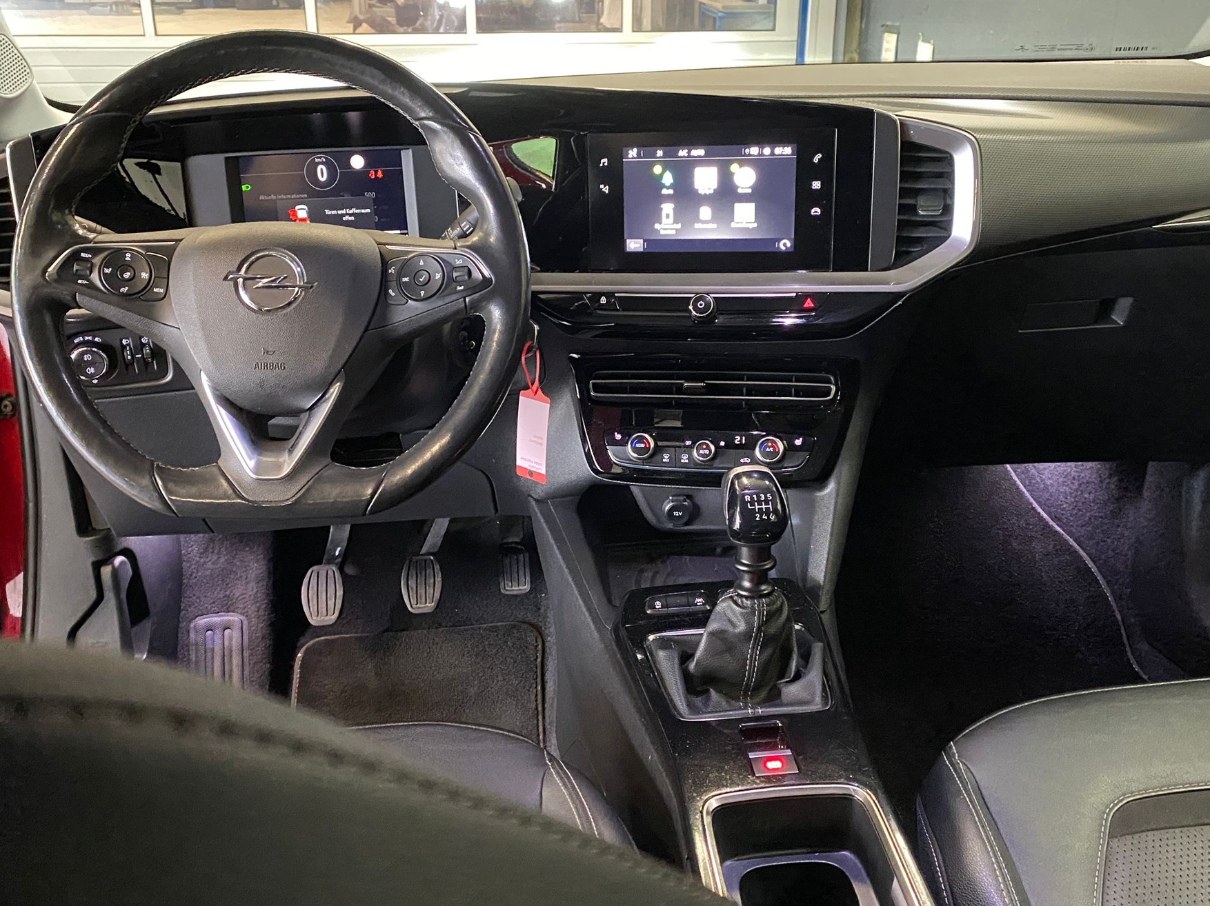 OPEL Mokka 1.2 T 130 Elegance-image-11