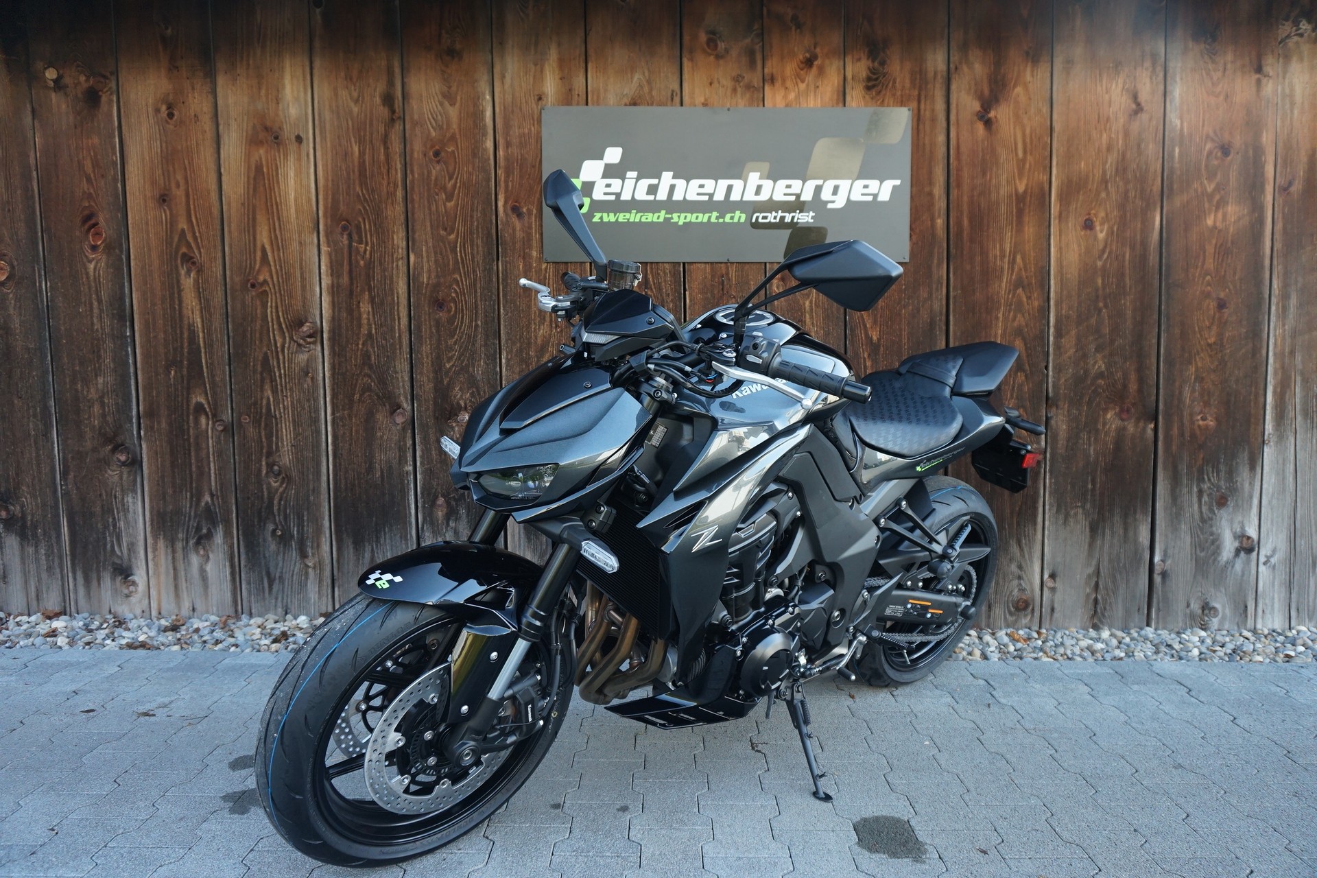 KAWASAKI Z 1100 ABS MY16-showroom-element-1