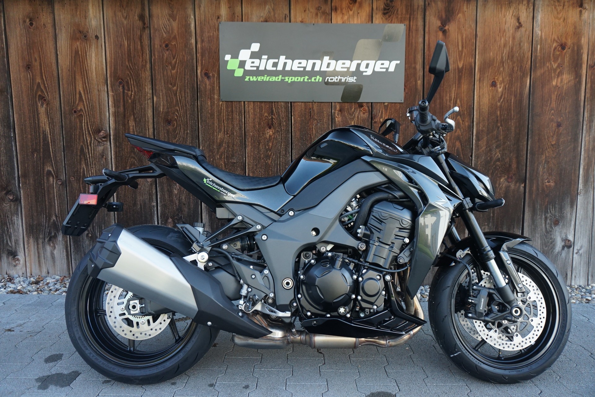 KAWASAKI Z 1100 ABS MY16-showroom-element-2
