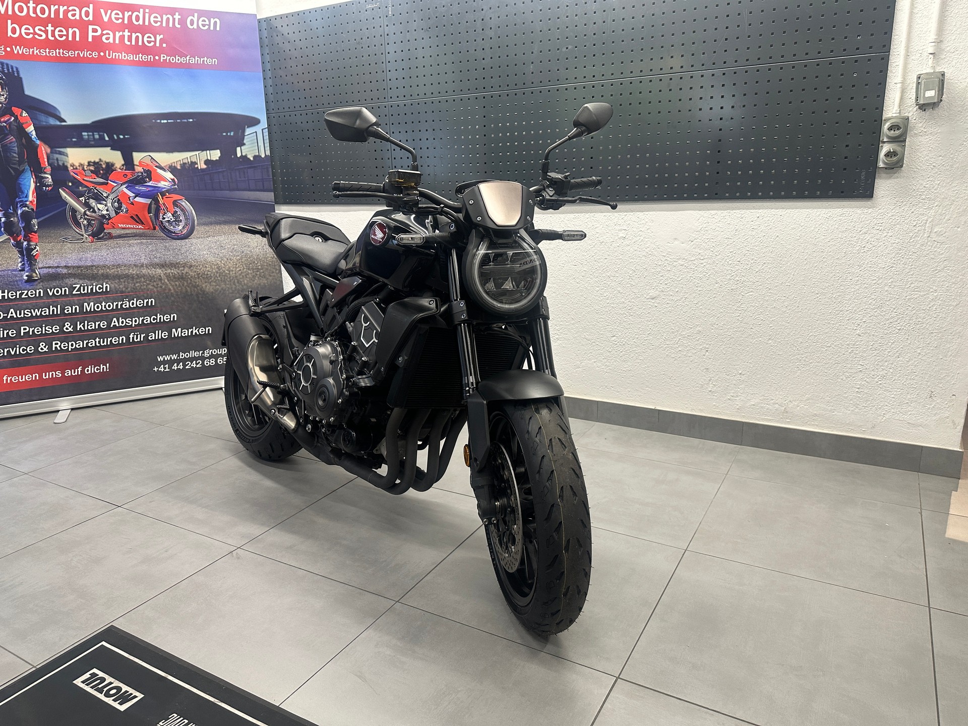 HONDA CB 1000 R Black Edition | Occasion | 10’900 km | ABS | Top Zustand-showroom-element-1