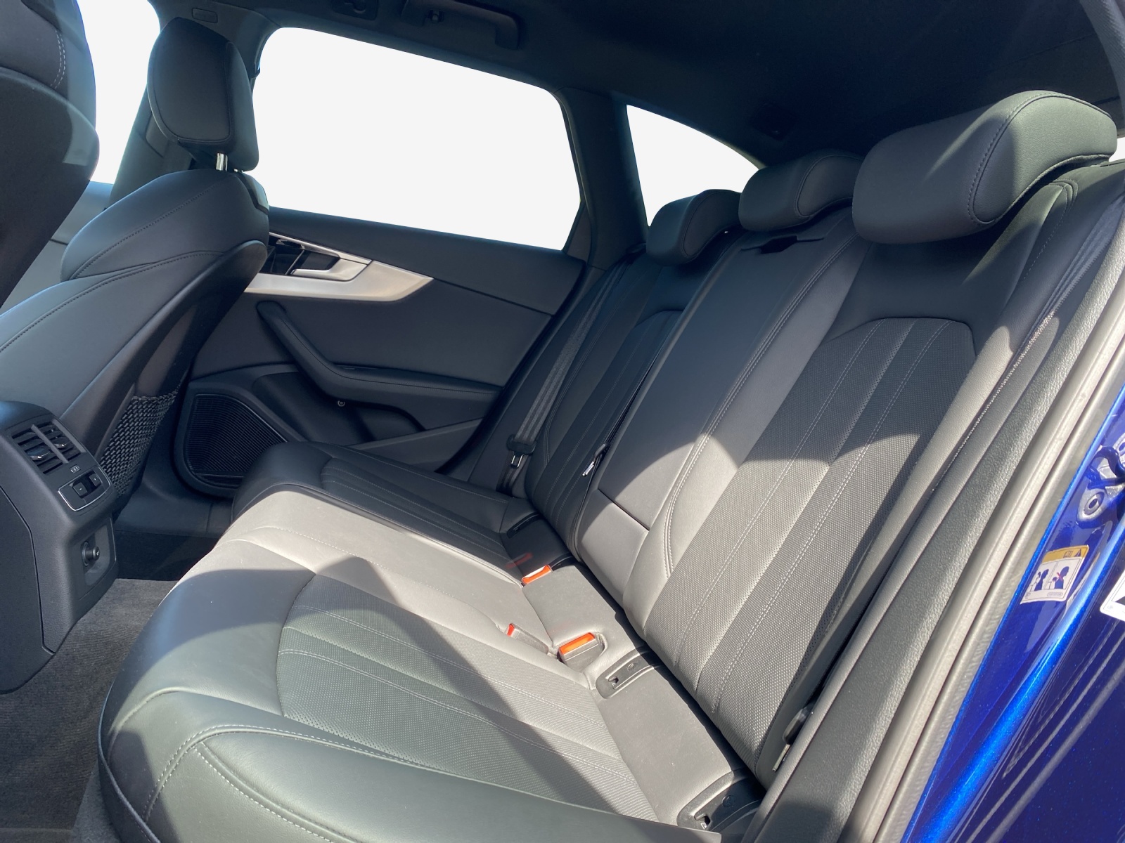 AUDI S-Line, Sitzlüftung, 19 Zoll, Head-Up, B&O, Umgebungskamera-image-11