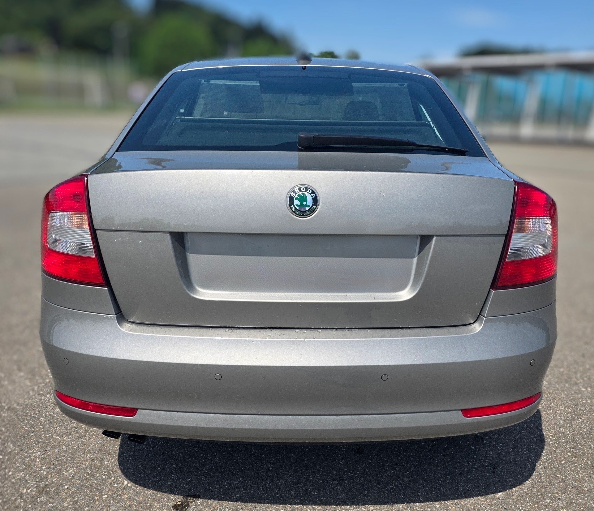 SKODA Octavia 1.8 TSI Laurin & Klement DSG-image-3