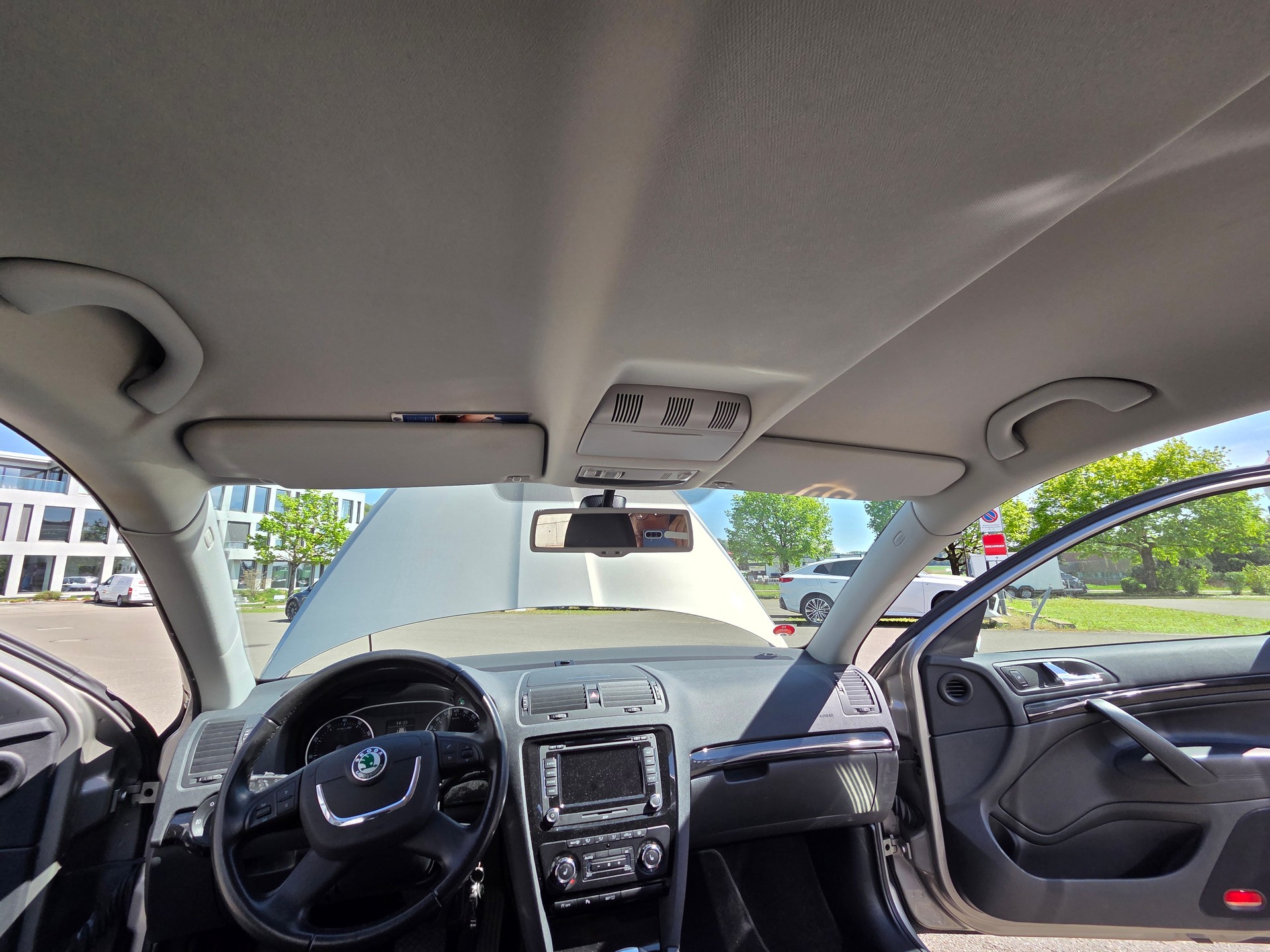 SKODA Octavia 1.8 TSI Laurin & Klement DSG-image-7